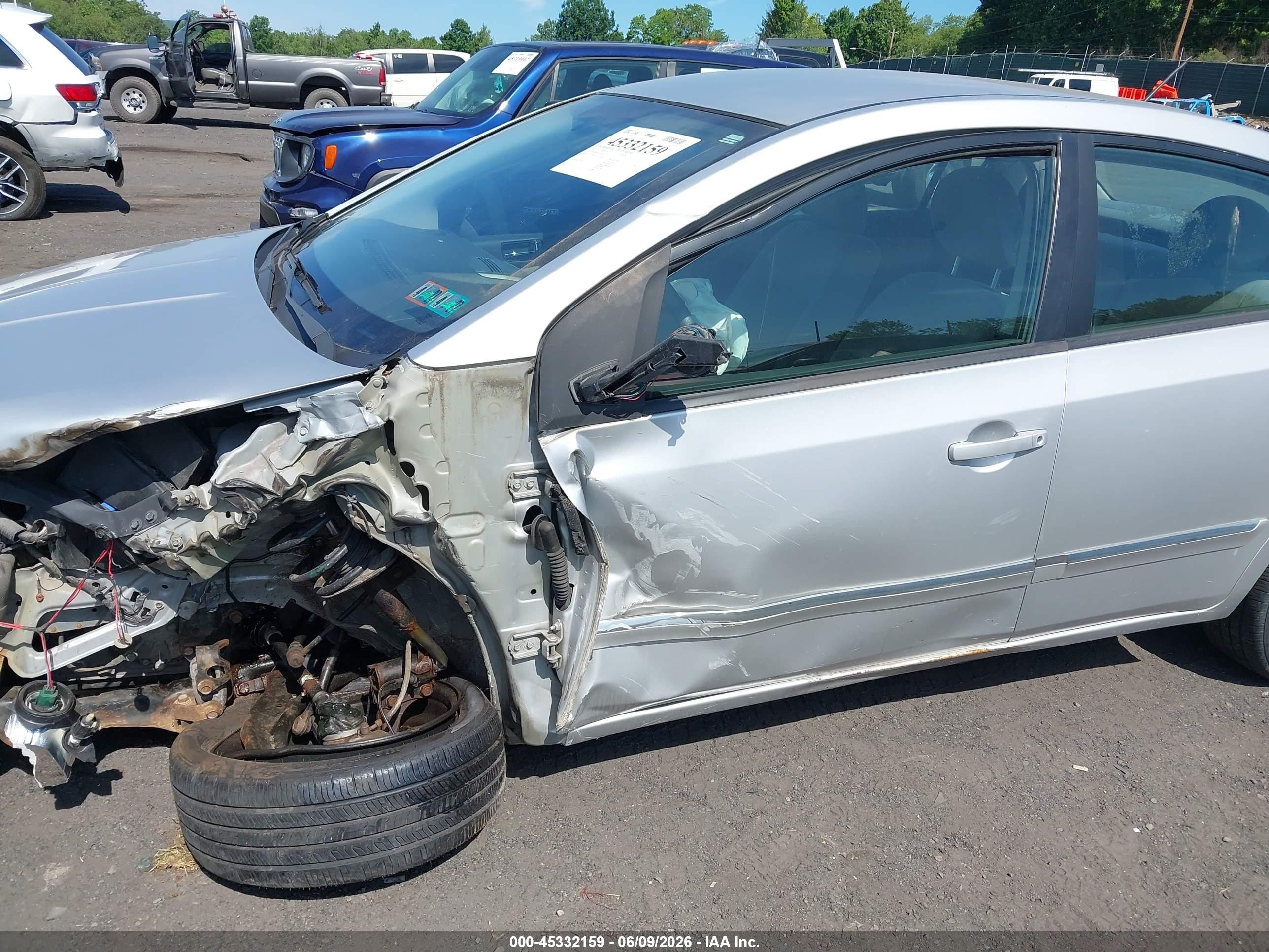 2012 Nissan Sentra 2.0 S Серебряный vin: 3N1AB6AP7CL687999