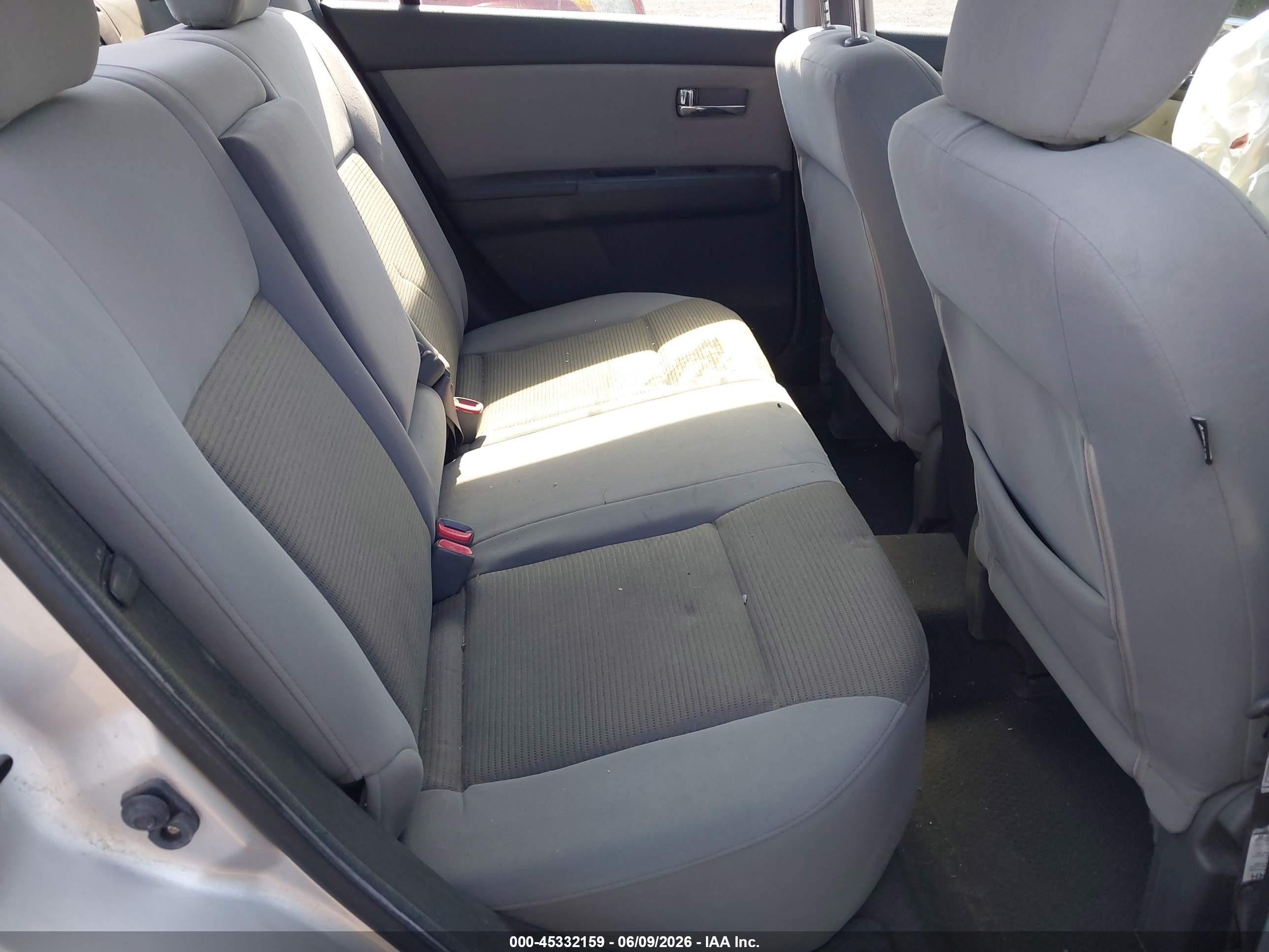 2012 Nissan Sentra 2.0 S Серебряный vin: 3N1AB6AP7CL687999