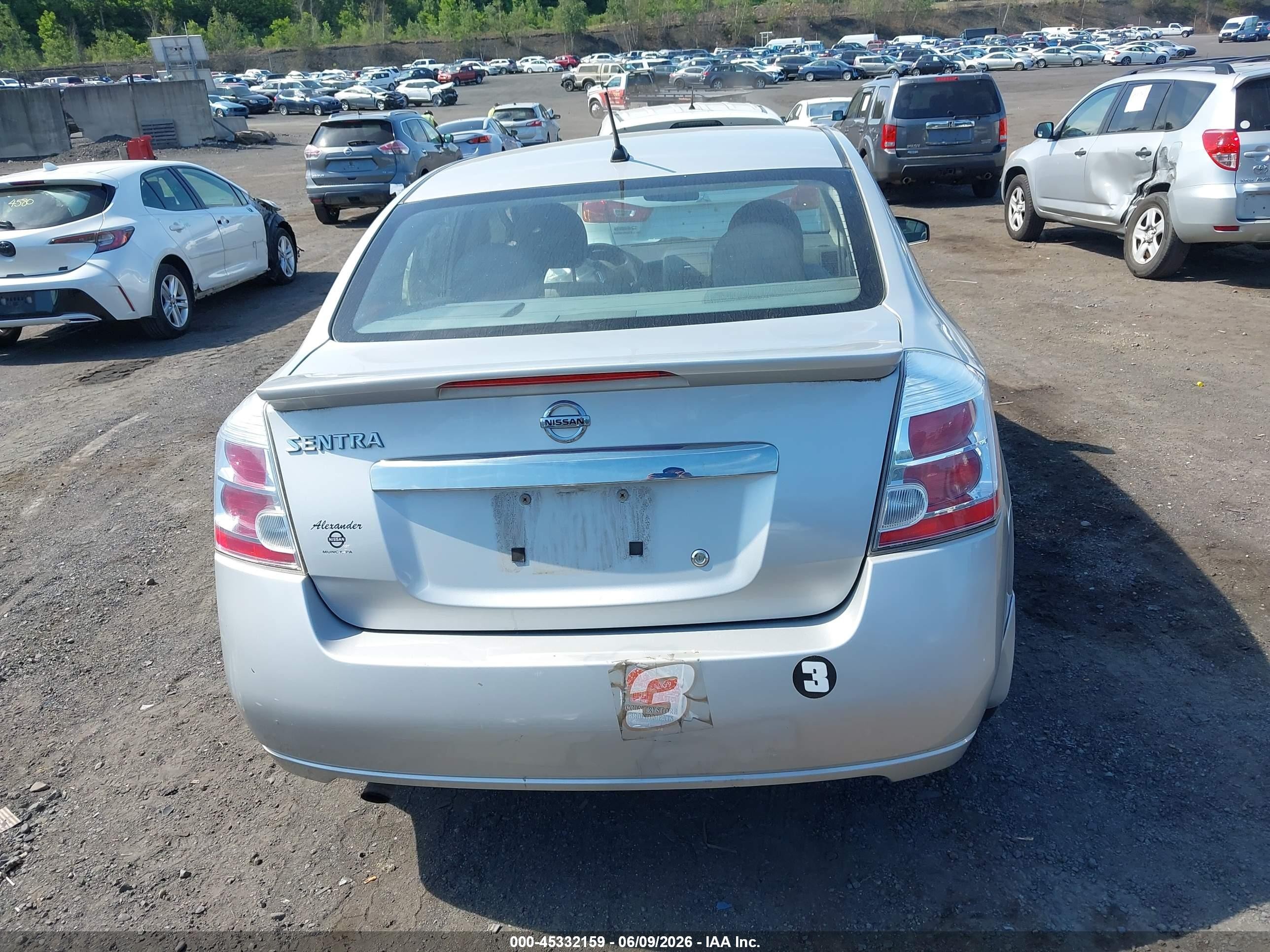 2012 Nissan Sentra 2.0 S Серебряный vin: 3N1AB6AP7CL687999