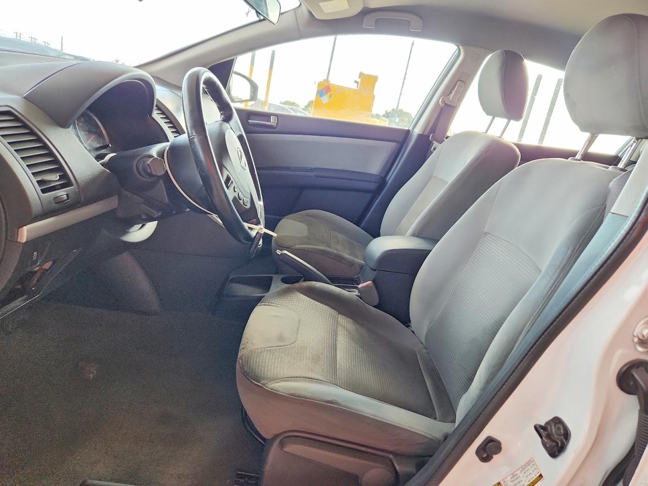 2012 Nissan Sentra 2.0 White vin: 3N1AB6AP7CL777122