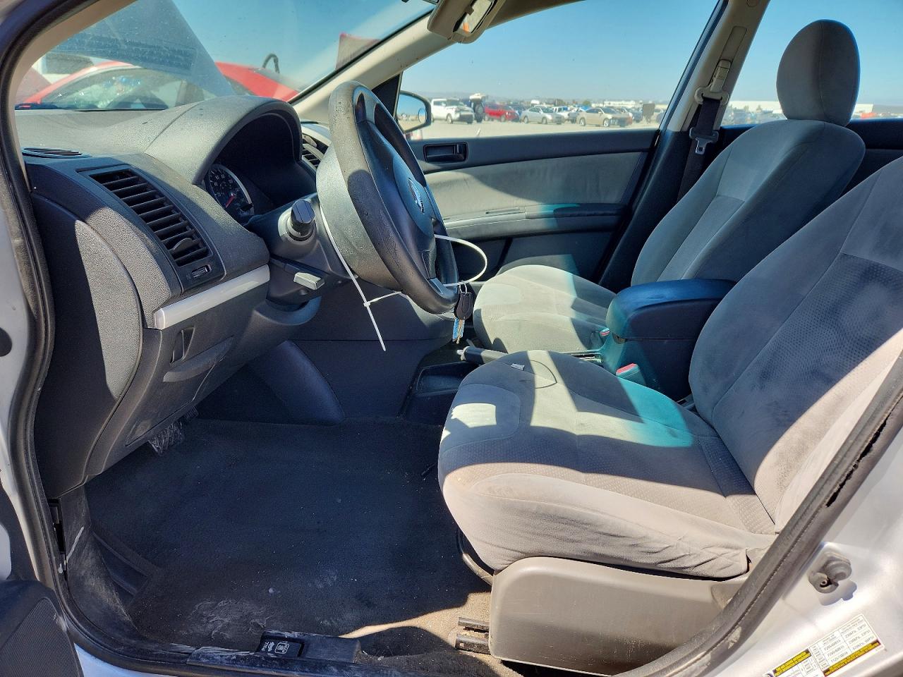 2010 Niss Sentra Gray vin: 3N1AB6AP8AL609776
