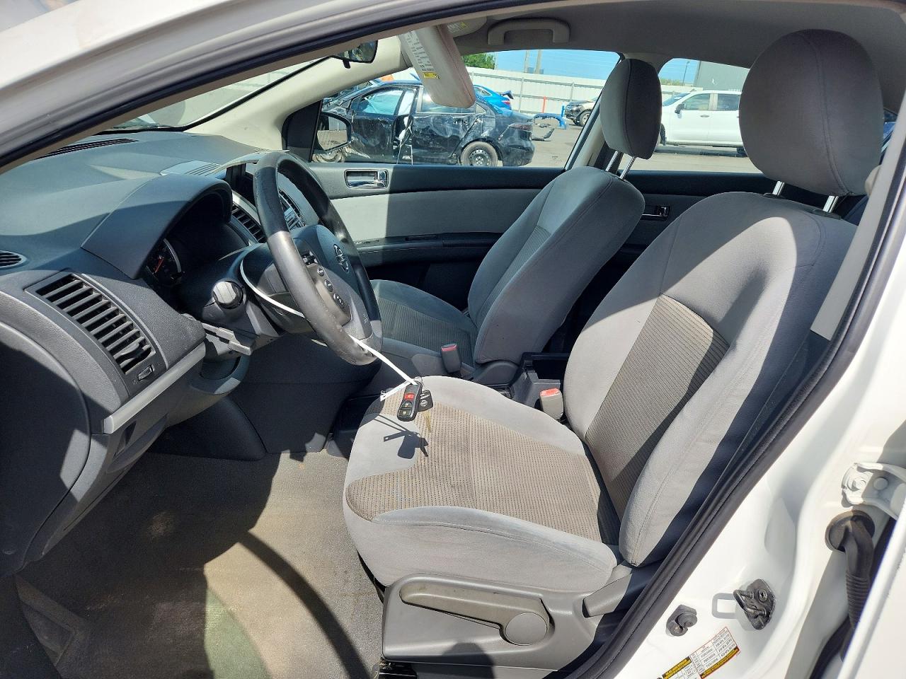 2010 Nissan Sentra 2.0 White vin: 3N1AB6AP8AL665992