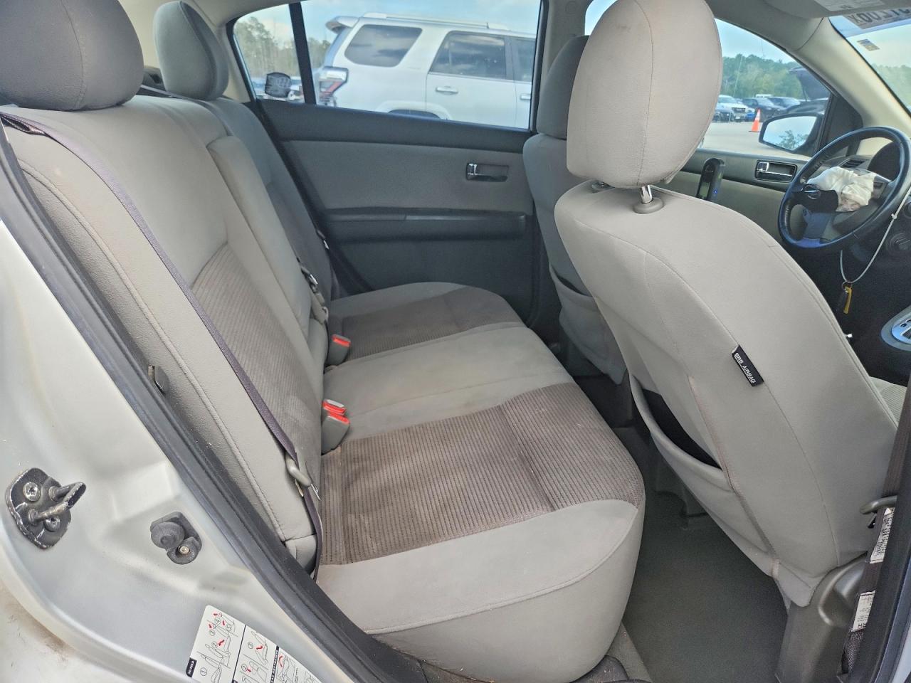 2010 Nissan Sentra 2.0 Silver vin: 3N1AB6AP8AL713538