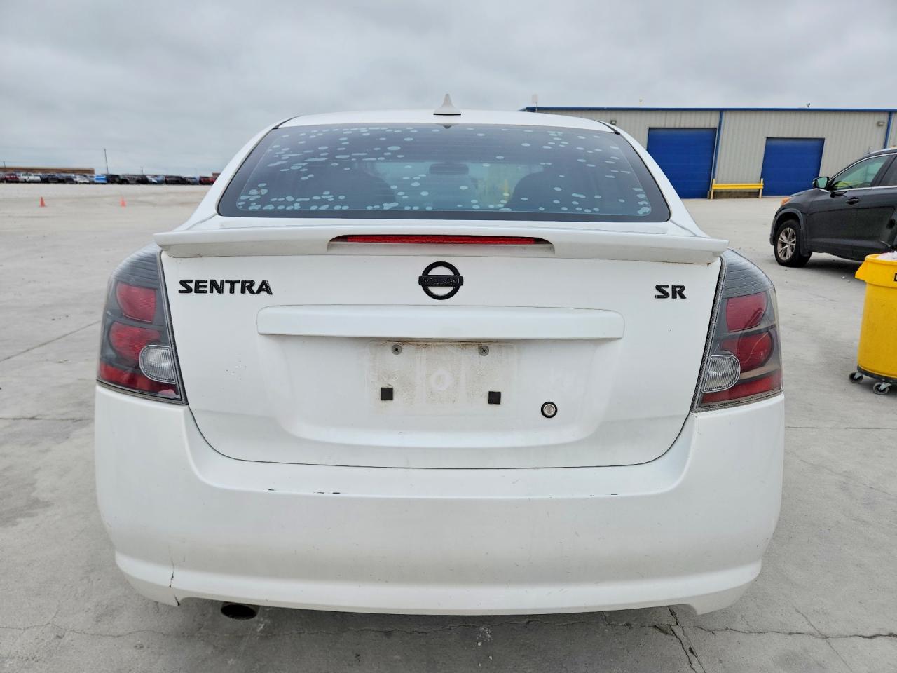 2010 Nissan Sentra 2.0 Белый vin: 3N1AB6AP8AL724734