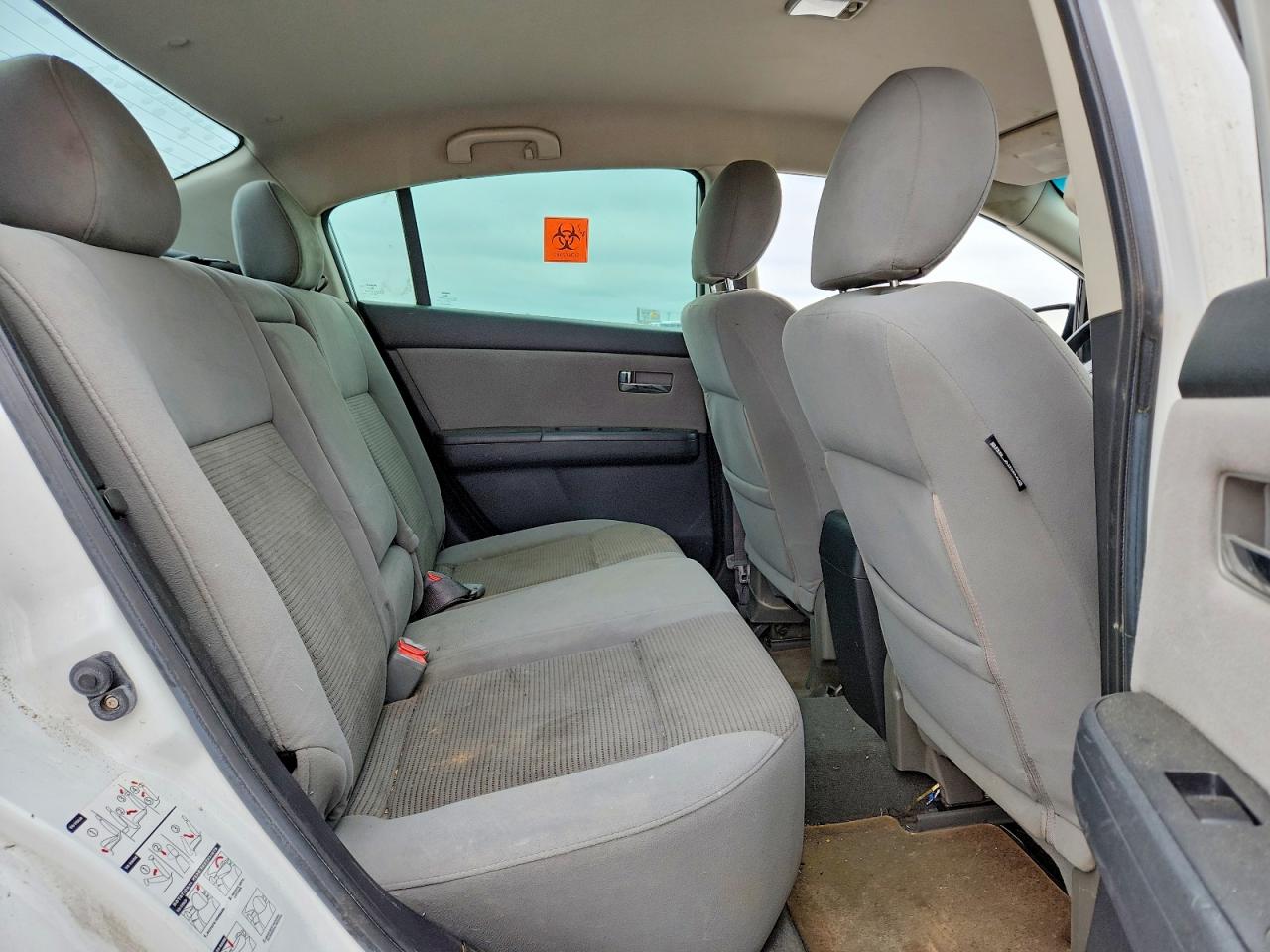 2010 Nissan Sentra 2.0 Белый vin: 3N1AB6AP8AL724734