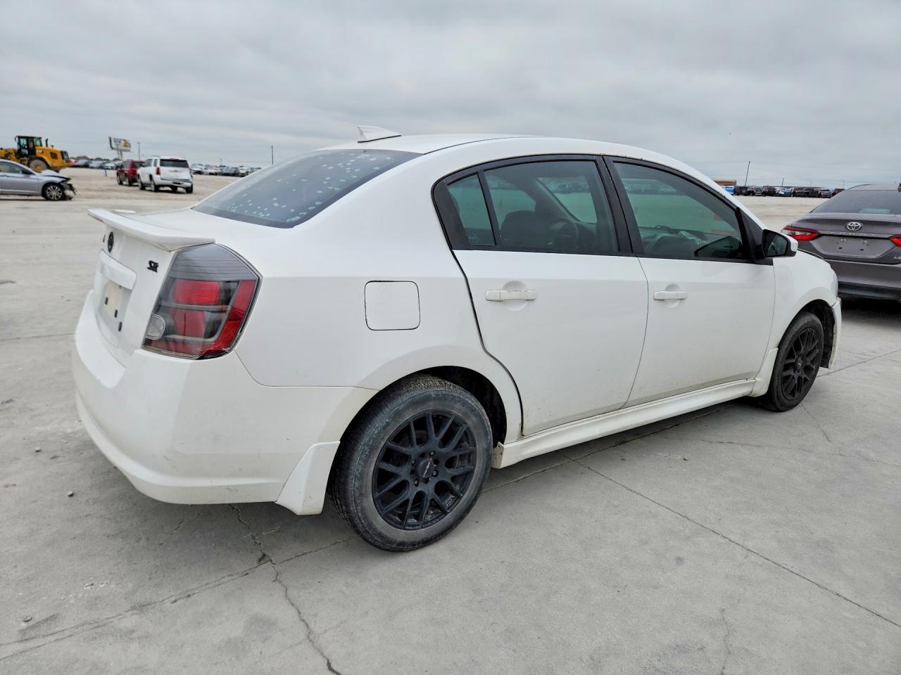 2010 Nissan Sentra 2.0 Белый vin: 3N1AB6AP8AL724734