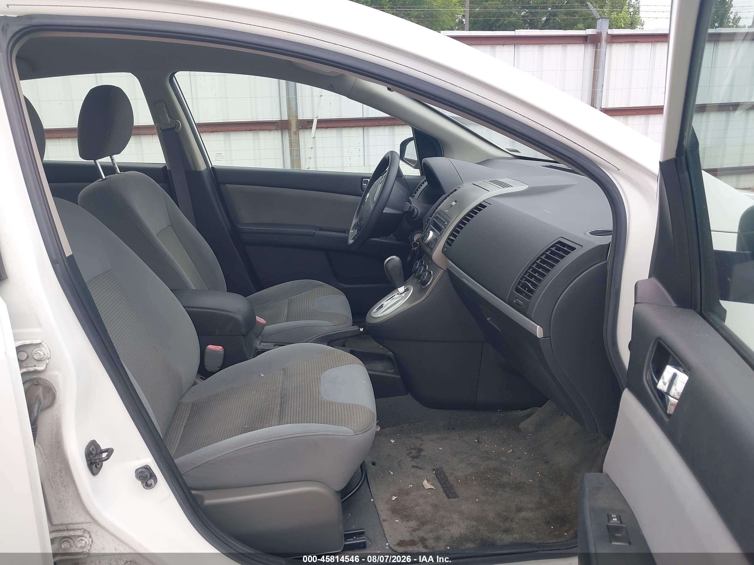 2011 Nissan Sentra 2.0s Белый vin: 3N1AB6AP8BL615546
