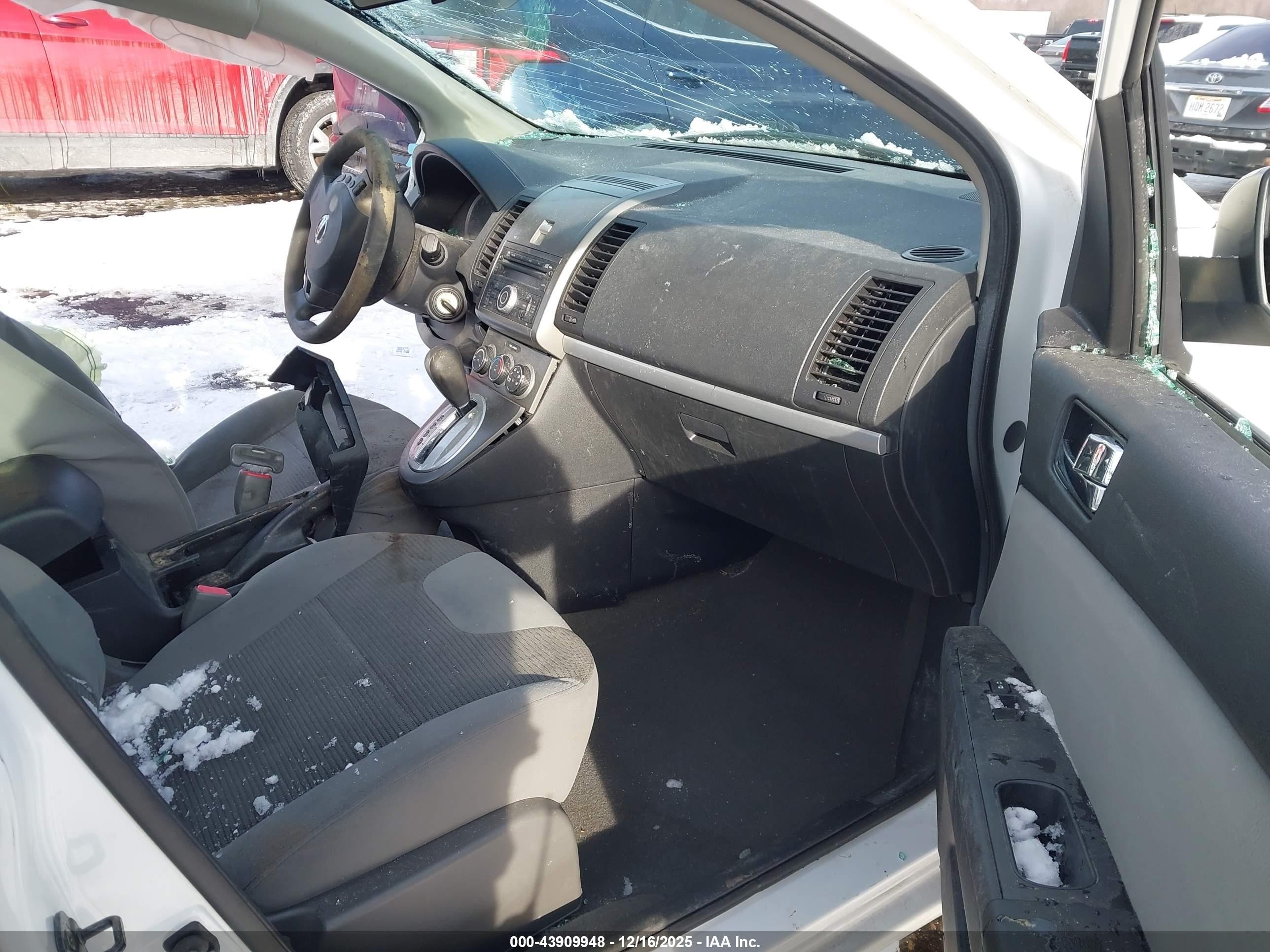2012 Nissan Sentra 2.0 S Белый vin: 3N1AB6AP8CL710187