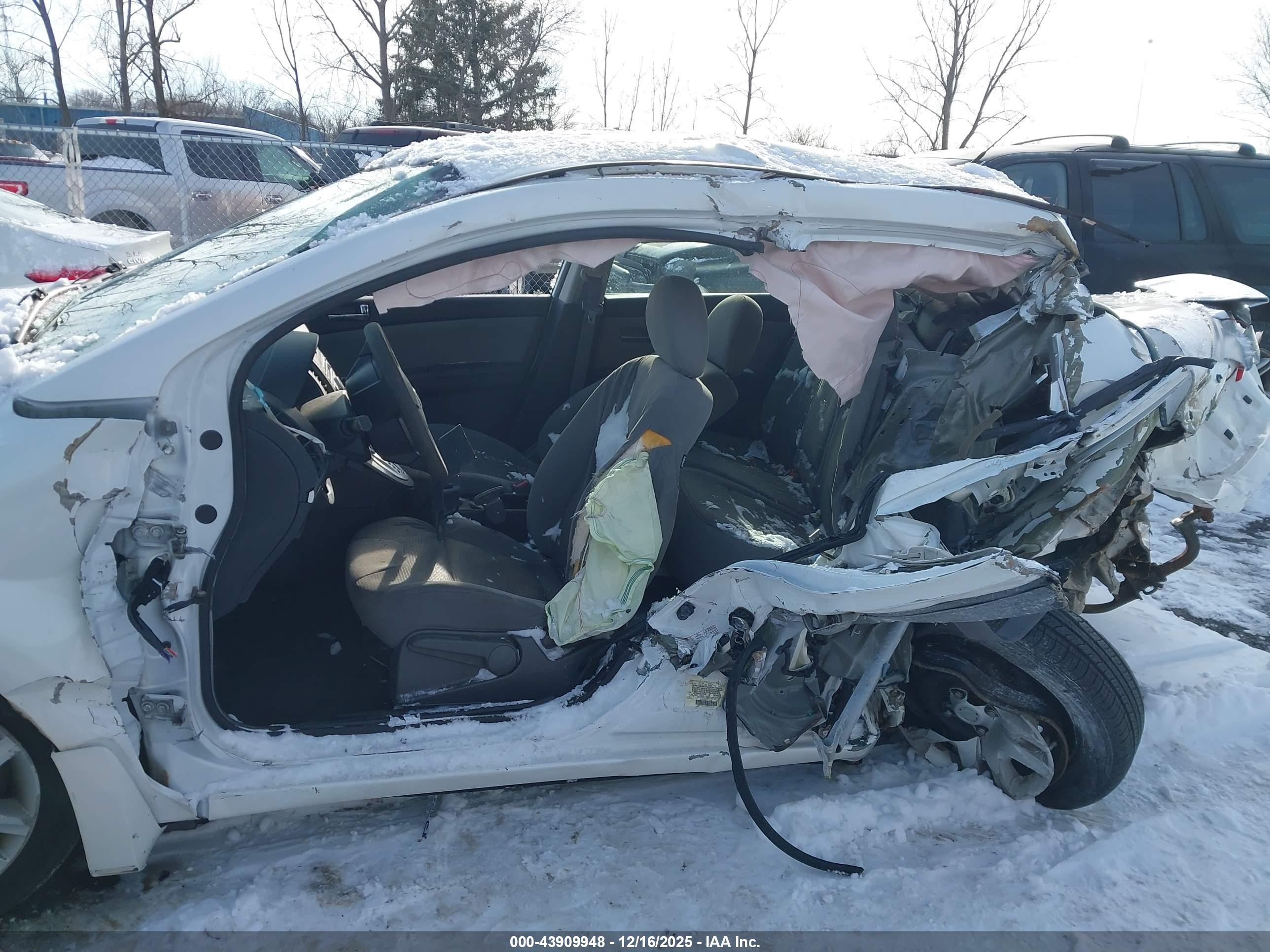 2012 Nissan Sentra 2.0 S Белый vin: 3N1AB6AP8CL710187