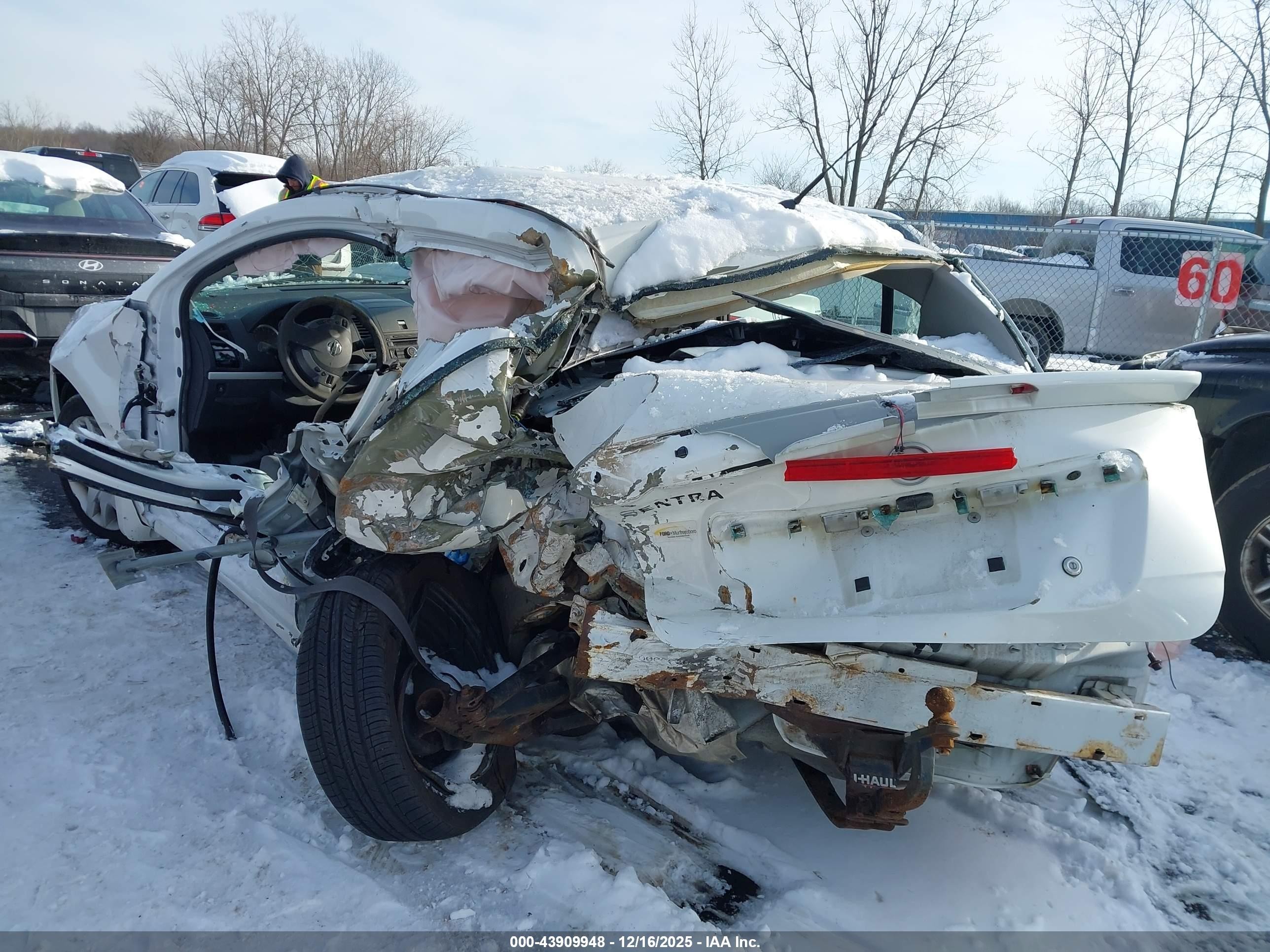 2012 Nissan Sentra 2.0 S Белый vin: 3N1AB6AP8CL710187