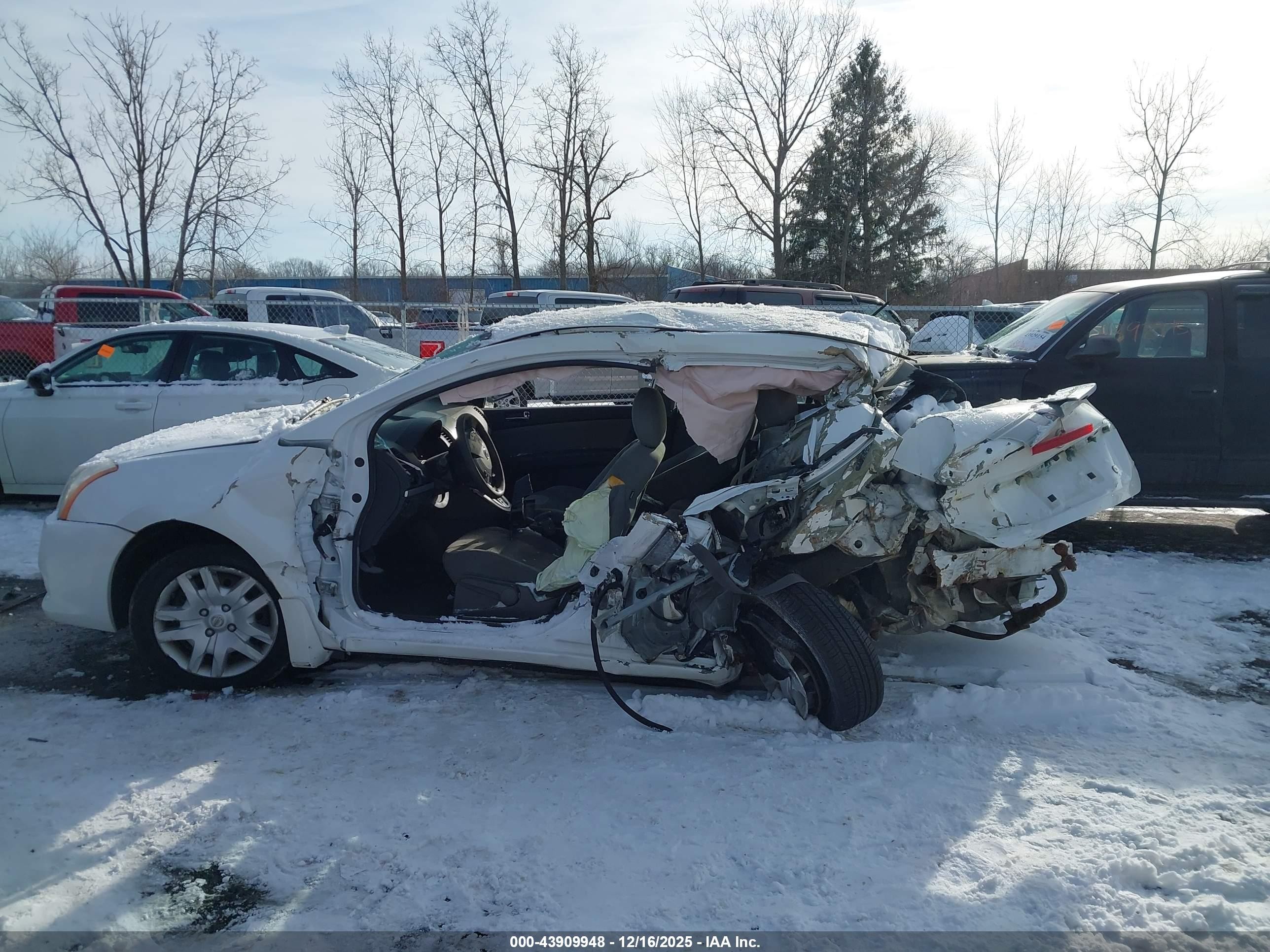 2012 Nissan Sentra 2.0 S Белый vin: 3N1AB6AP8CL710187