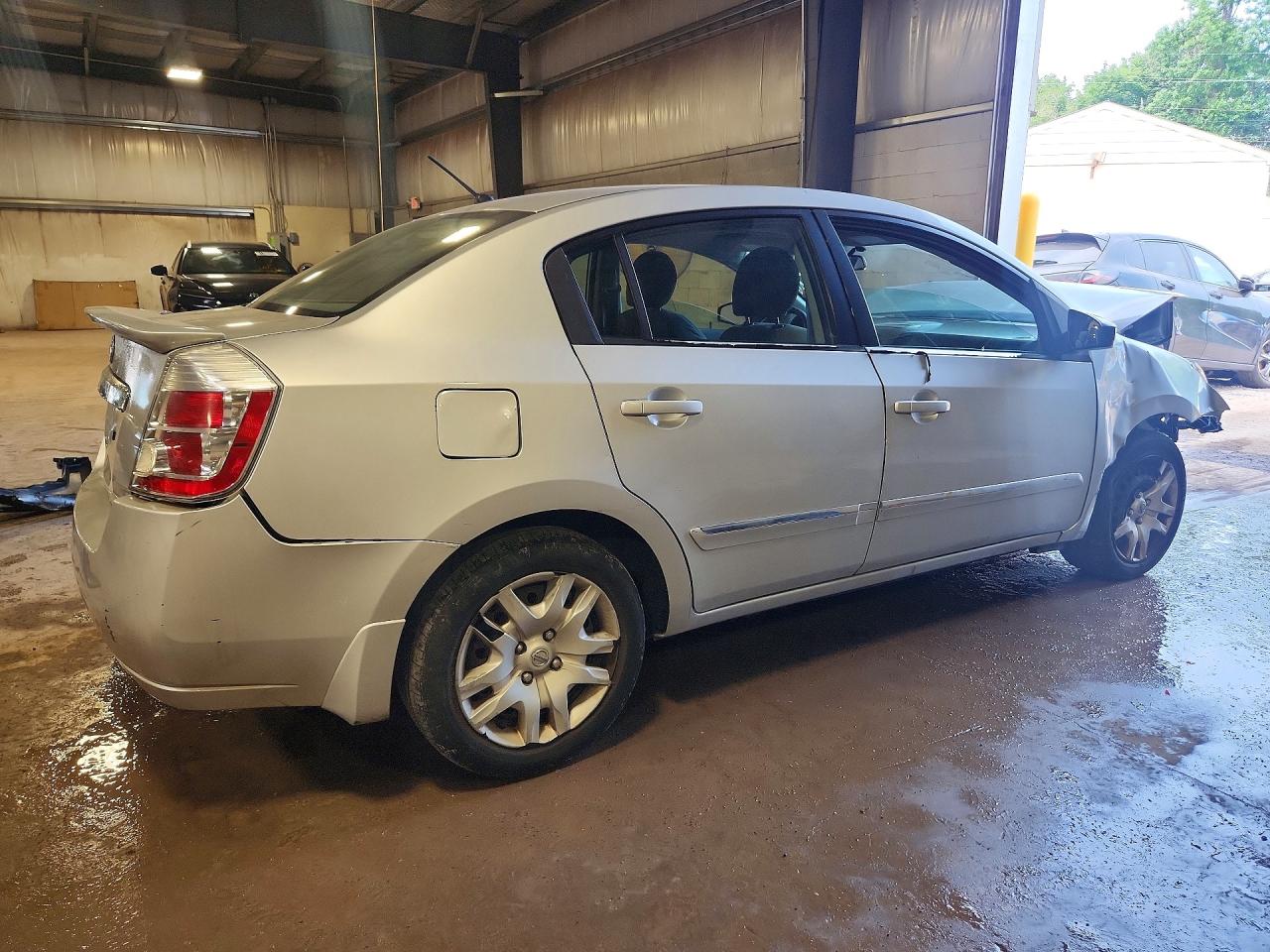 2012 Nissan Sentra 2.0 Серебряный vin: 3N1AB6AP8CL754397