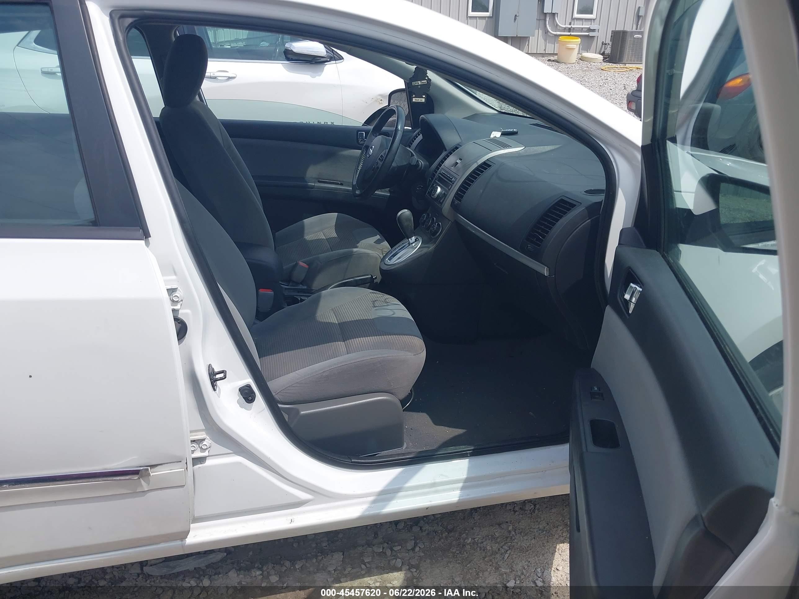 2012 Nissan Sentra 2.0 S White vin: 3N1AB6AP8CL773533