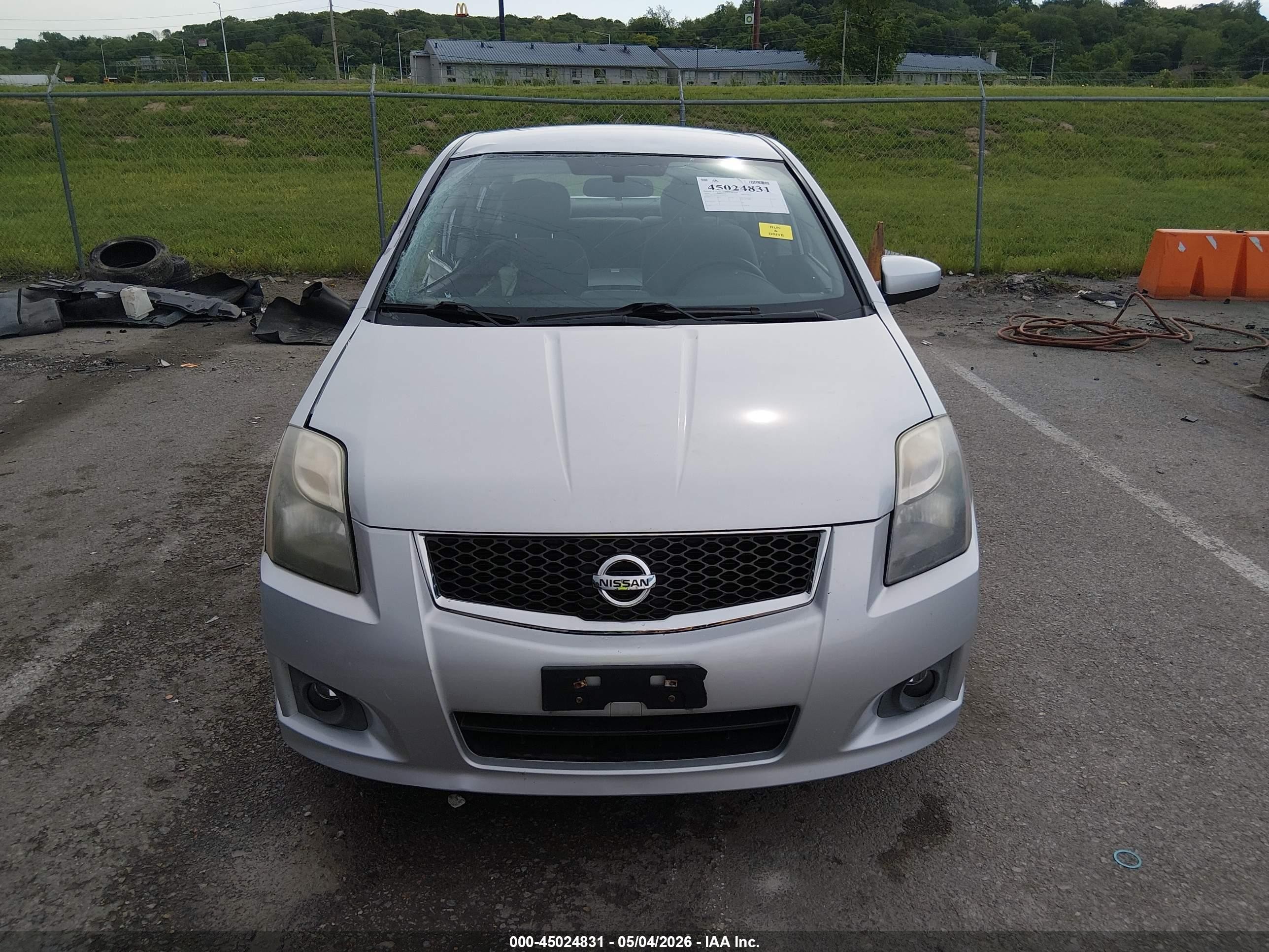 2010 Nissan Sentra 2.0sr Silver vin: 3N1AB6AP9AL714777