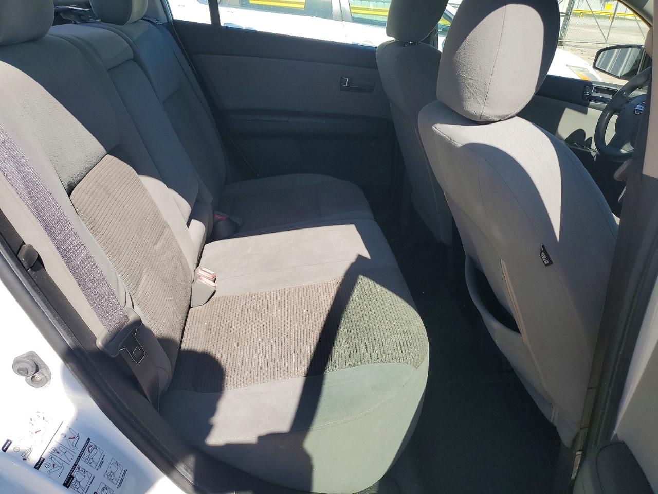 2011 Nissan Sentra 2.0 White vin: 3N1AB6AP9BL631688