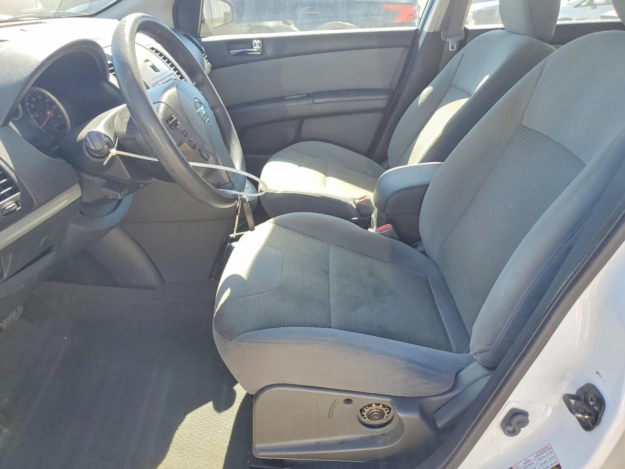 2011 Nissan Sentra 2.0 White vin: 3N1AB6AP9BL631688