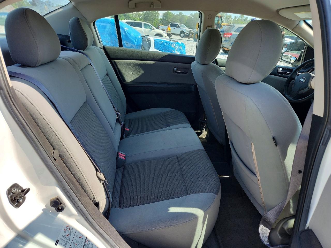 2011 Nissan Sentra 2.0 White vin: 3N1AB6AP9BL657370
