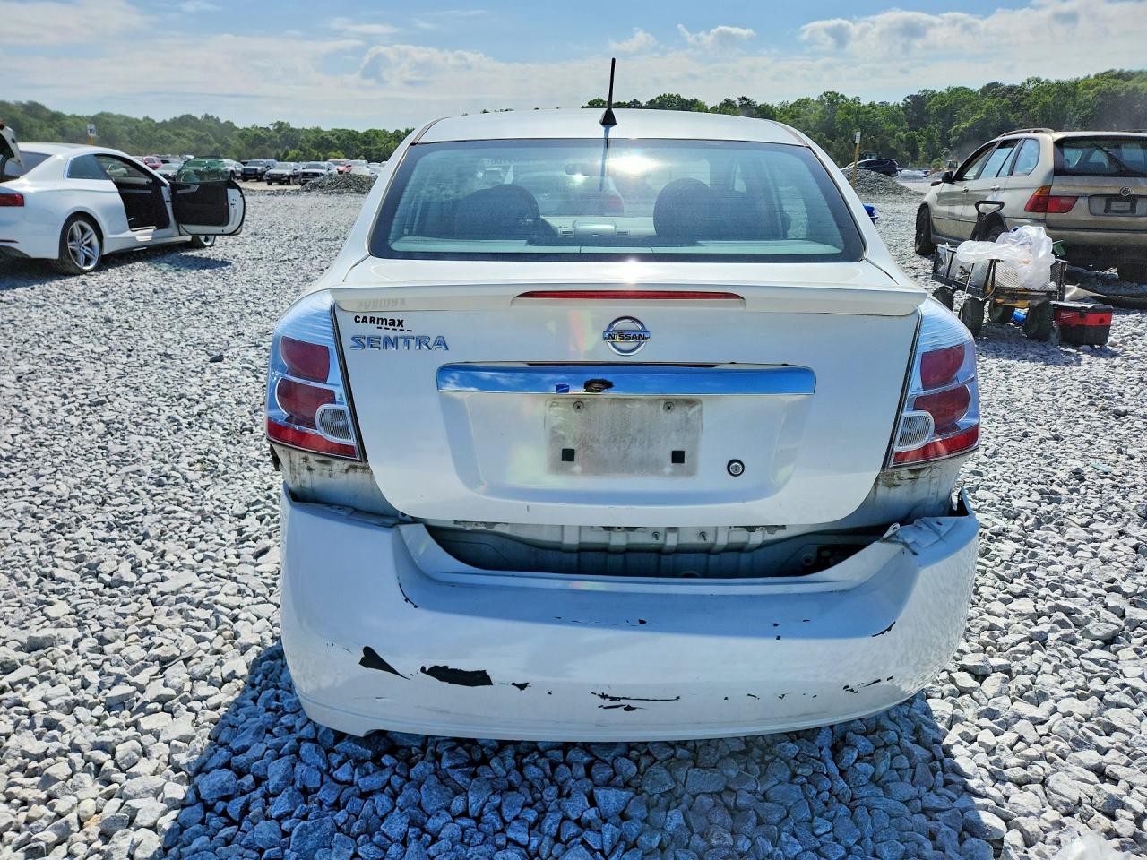 2011 Nissan Sentra 2.0 White vin: 3N1AB6AP9BL657370
