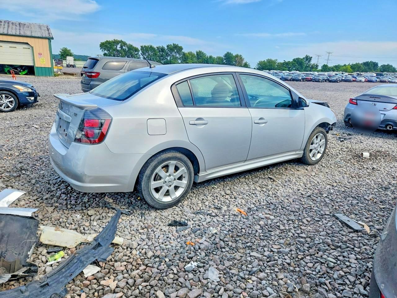 2011 Nissan Sentra 2.0 Silver vin: 3N1AB6AP9BL668014