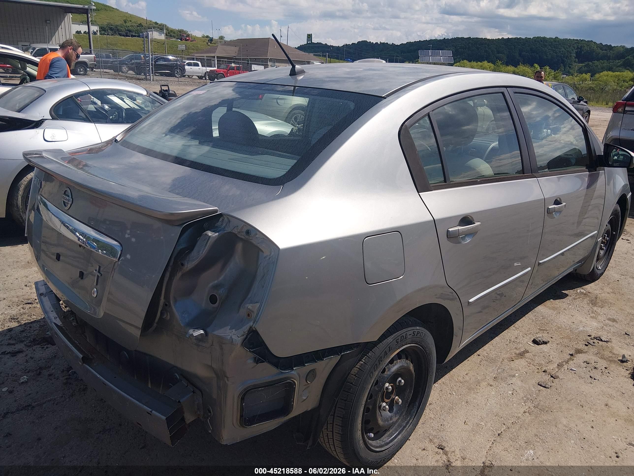 2011 Nissan Sentra 2.0 Silver vin: 3N1AB6AP9BL687629