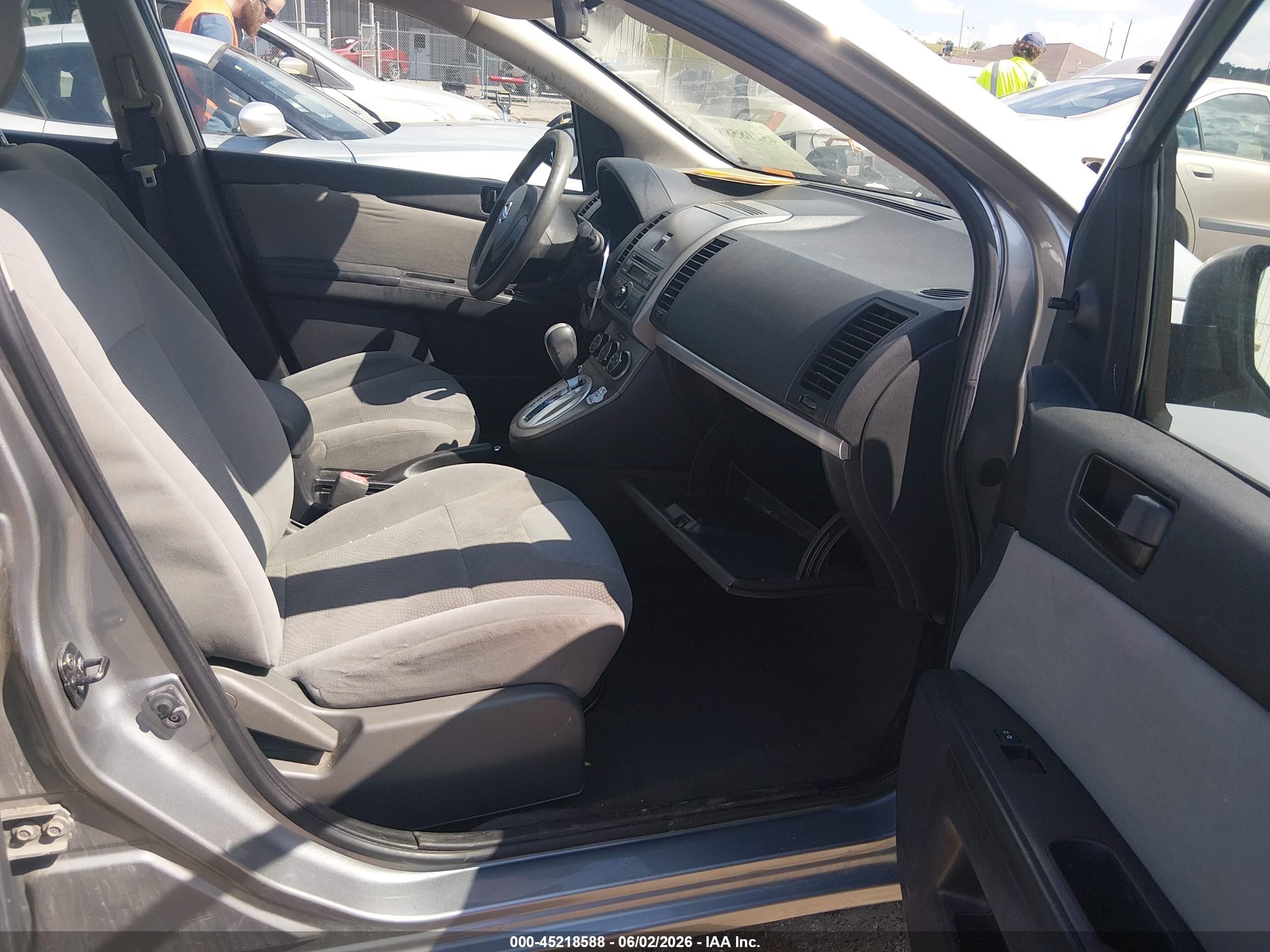 2011 Nissan Sentra 2.0 Silver vin: 3N1AB6AP9BL687629