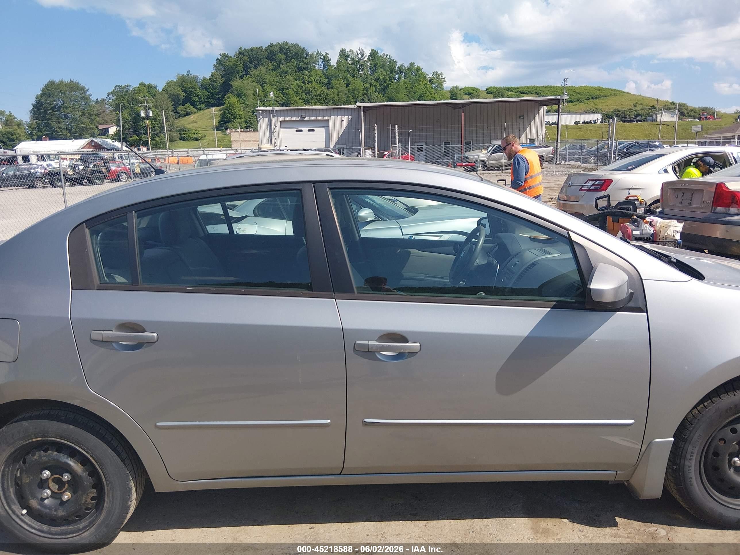 2011 Nissan Sentra 2.0 Silver vin: 3N1AB6AP9BL687629