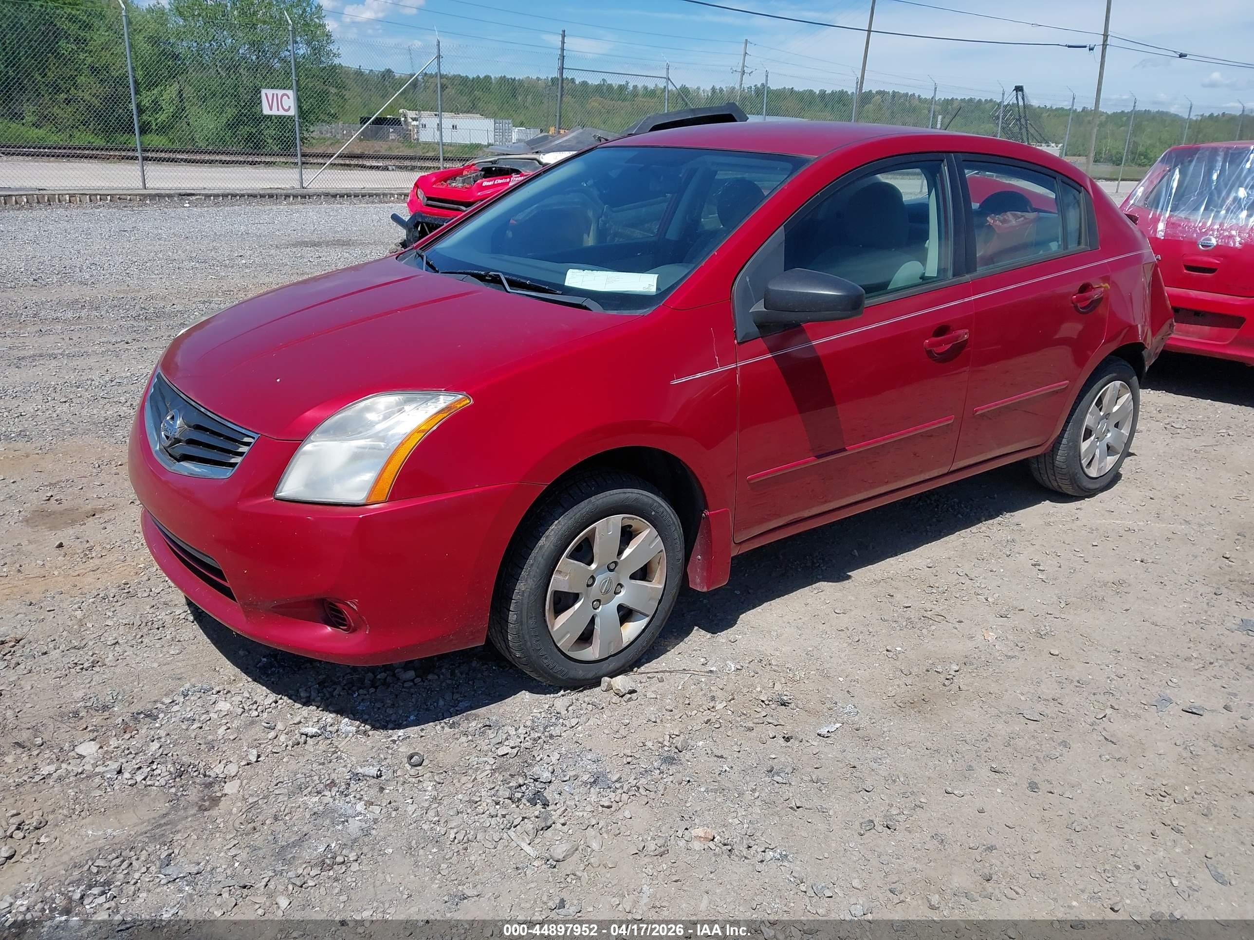 2011 Nissan Sentra 2.0 Red vin: 3N1AB6AP9BL732102