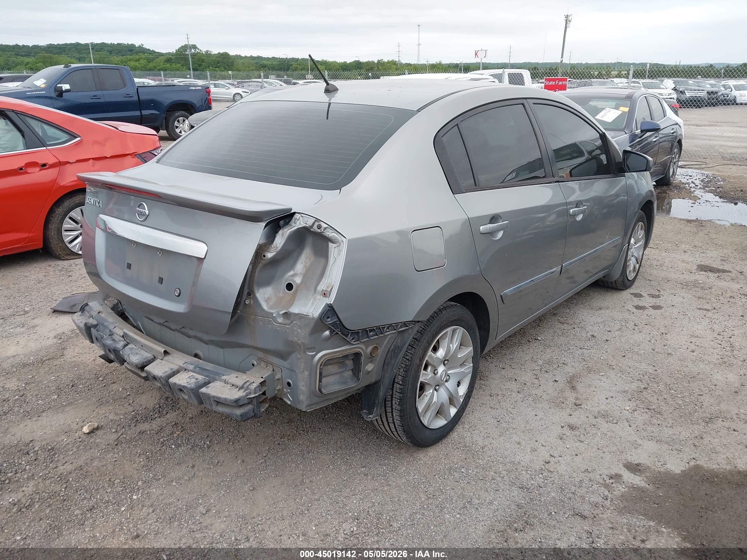 2012 Nissan Sentra 2.0 S Серый vin: 3N1AB6AP9CL636892