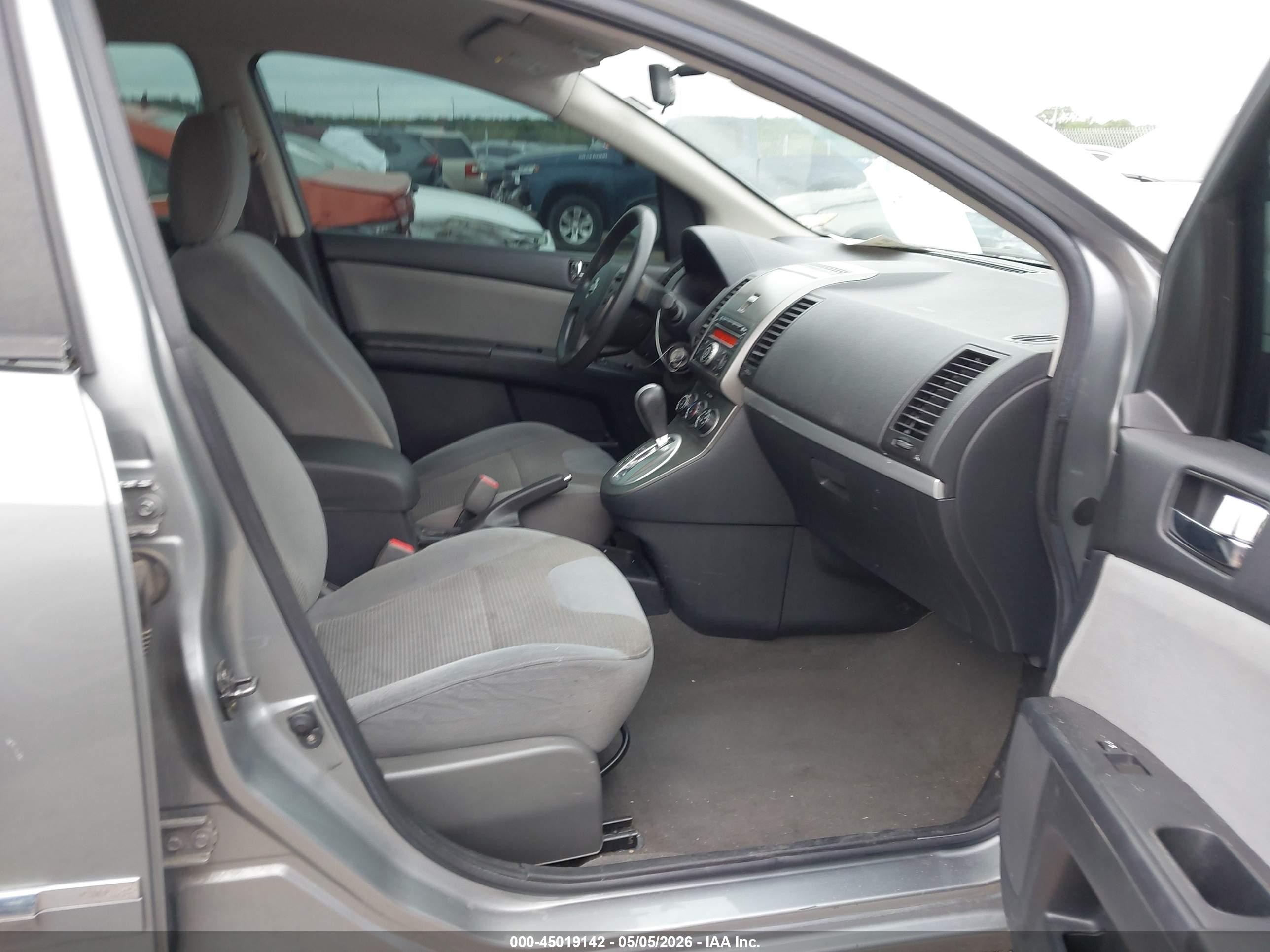 2012 Nissan Sentra 2.0 S Серый vin: 3N1AB6AP9CL636892
