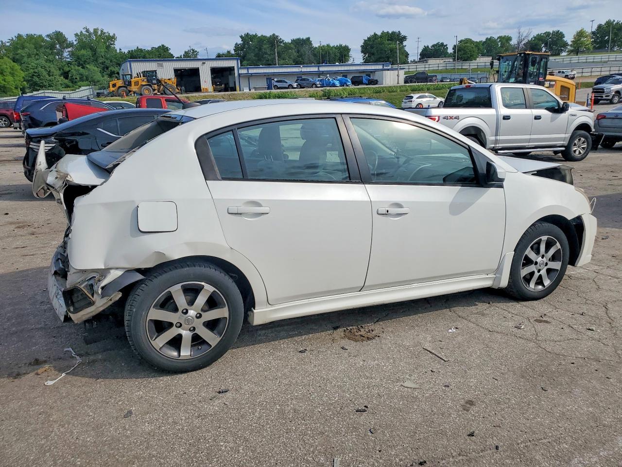 2012 Nissan Sentra 2.0 Белый vin: 3N1AB6AP9CL702261