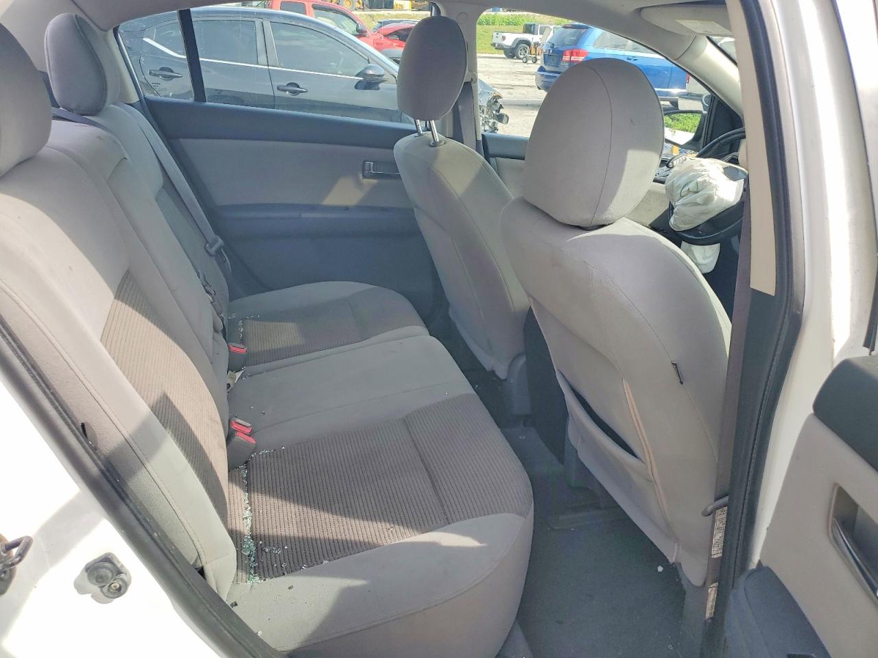 2012 Nissan Sentra 2.0 Белый vin: 3N1AB6AP9CL702261