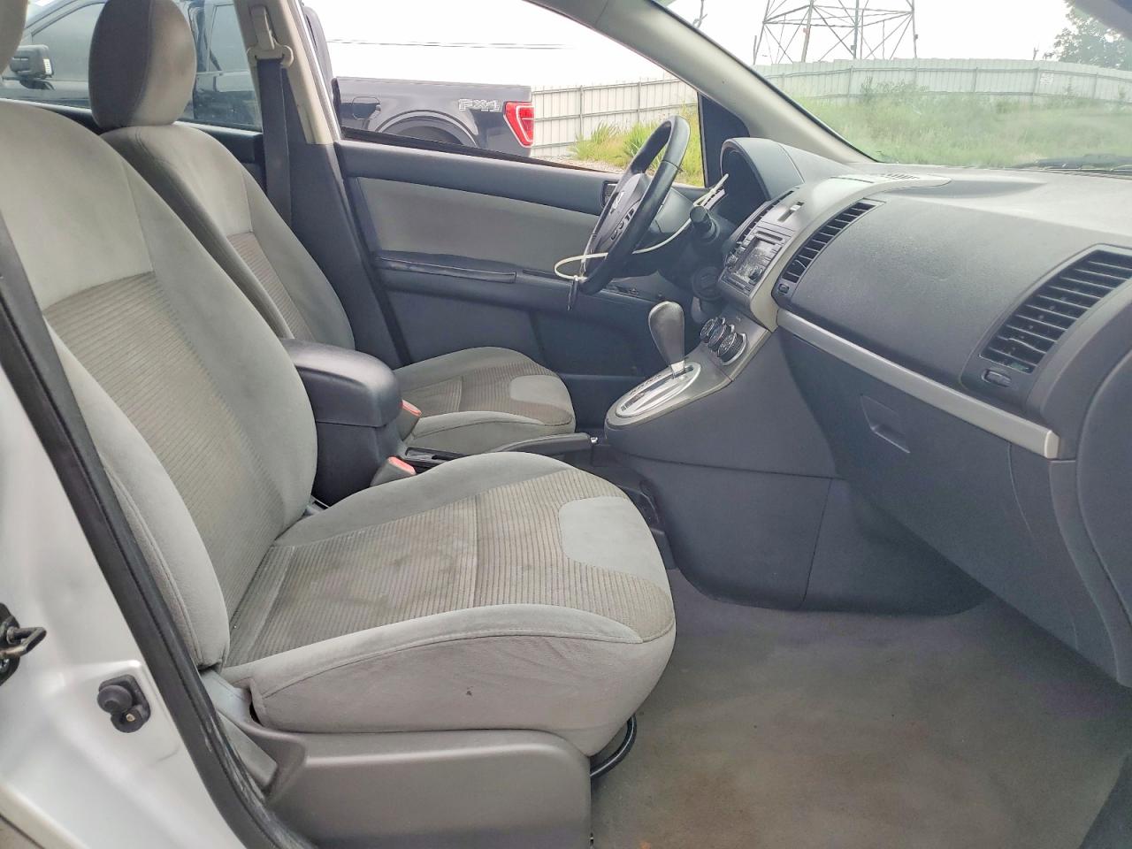 2012 Nissan Sentra 2.0 Серебряный vin: 3N1AB6AP9CL712708