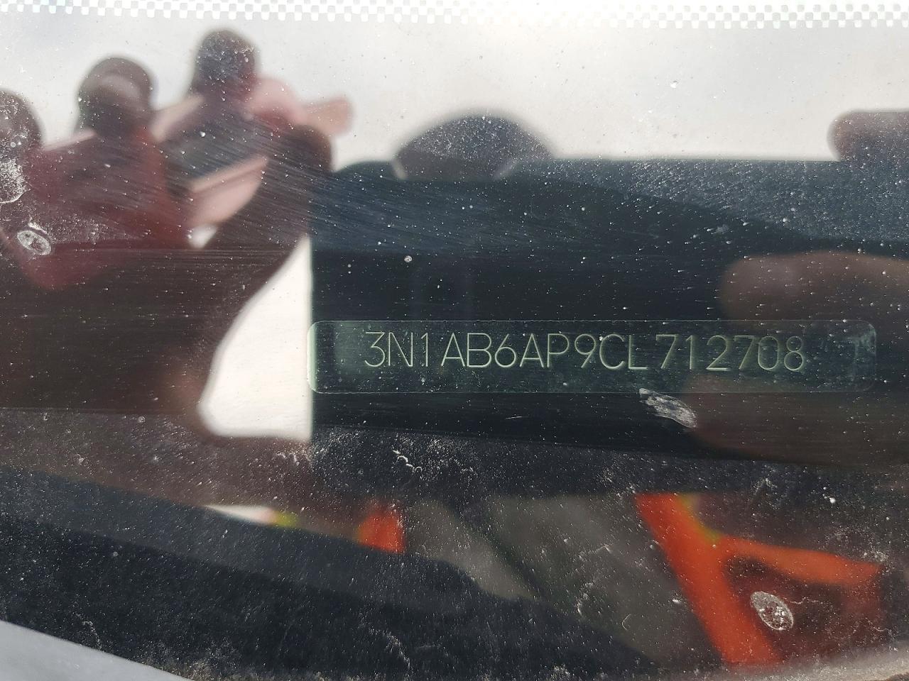 2012 Nissan Sentra 2.0 Серебряный vin: 3N1AB6AP9CL712708