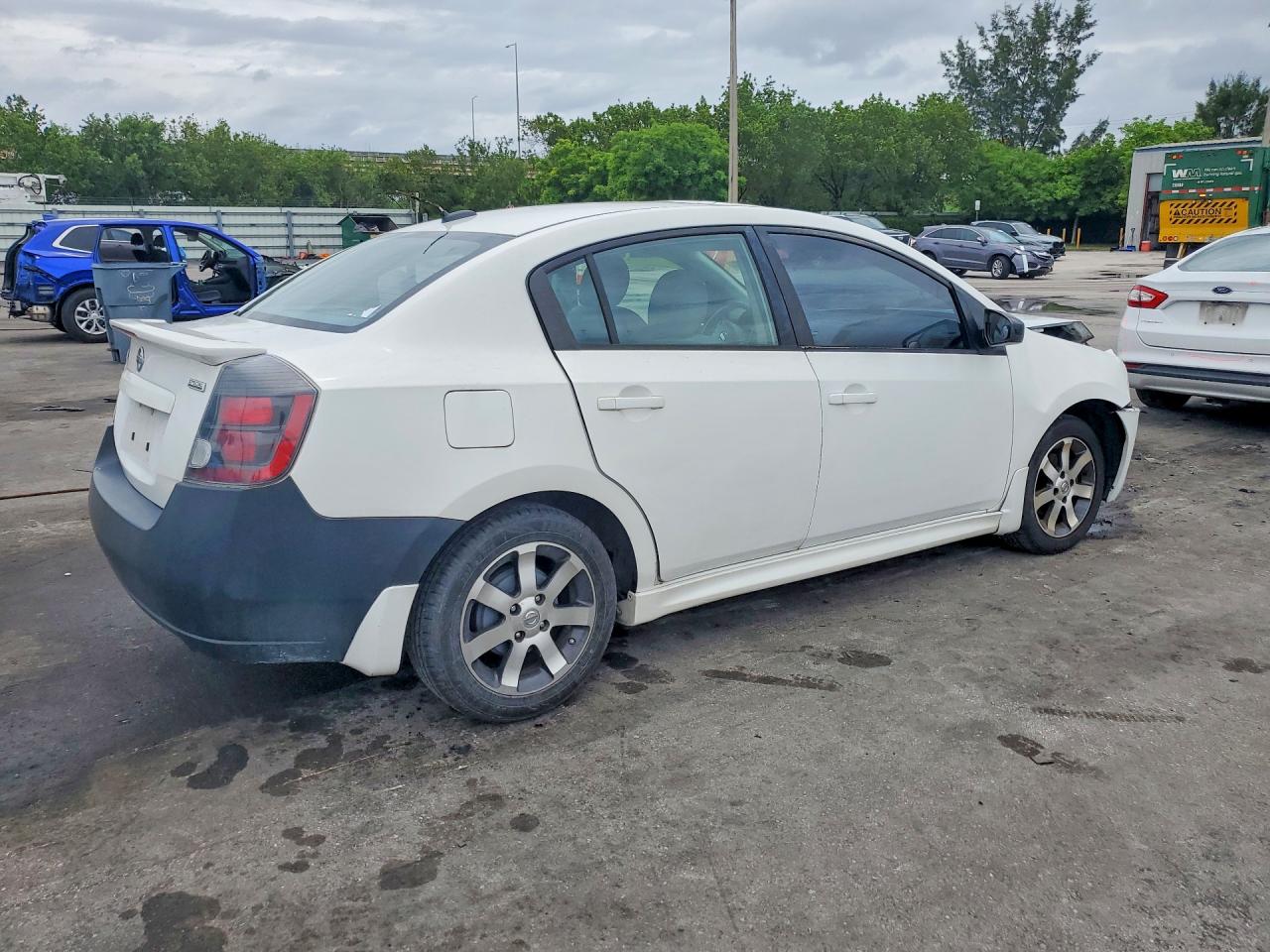 2012 Nissan Sentra 2.0 Белый vin: 3N1AB6AP9CL750536