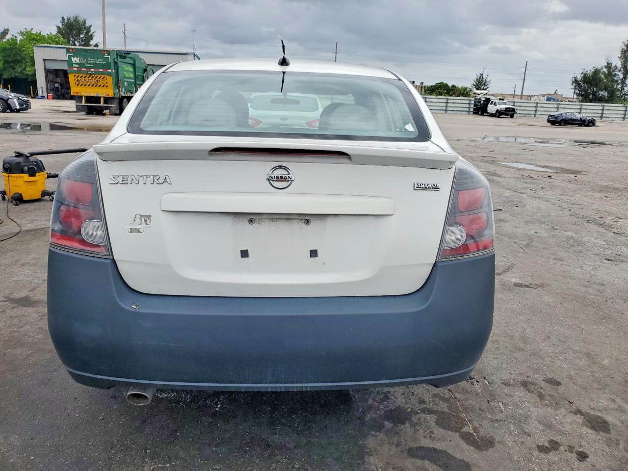 2012 Nissan Sentra 2.0 Белый vin: 3N1AB6AP9CL750536