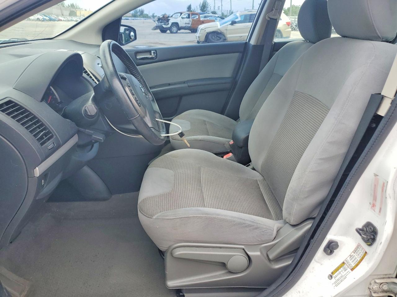 2012 Nissan Sentra 2.0 Белый vin: 3N1AB6AP9CL750536