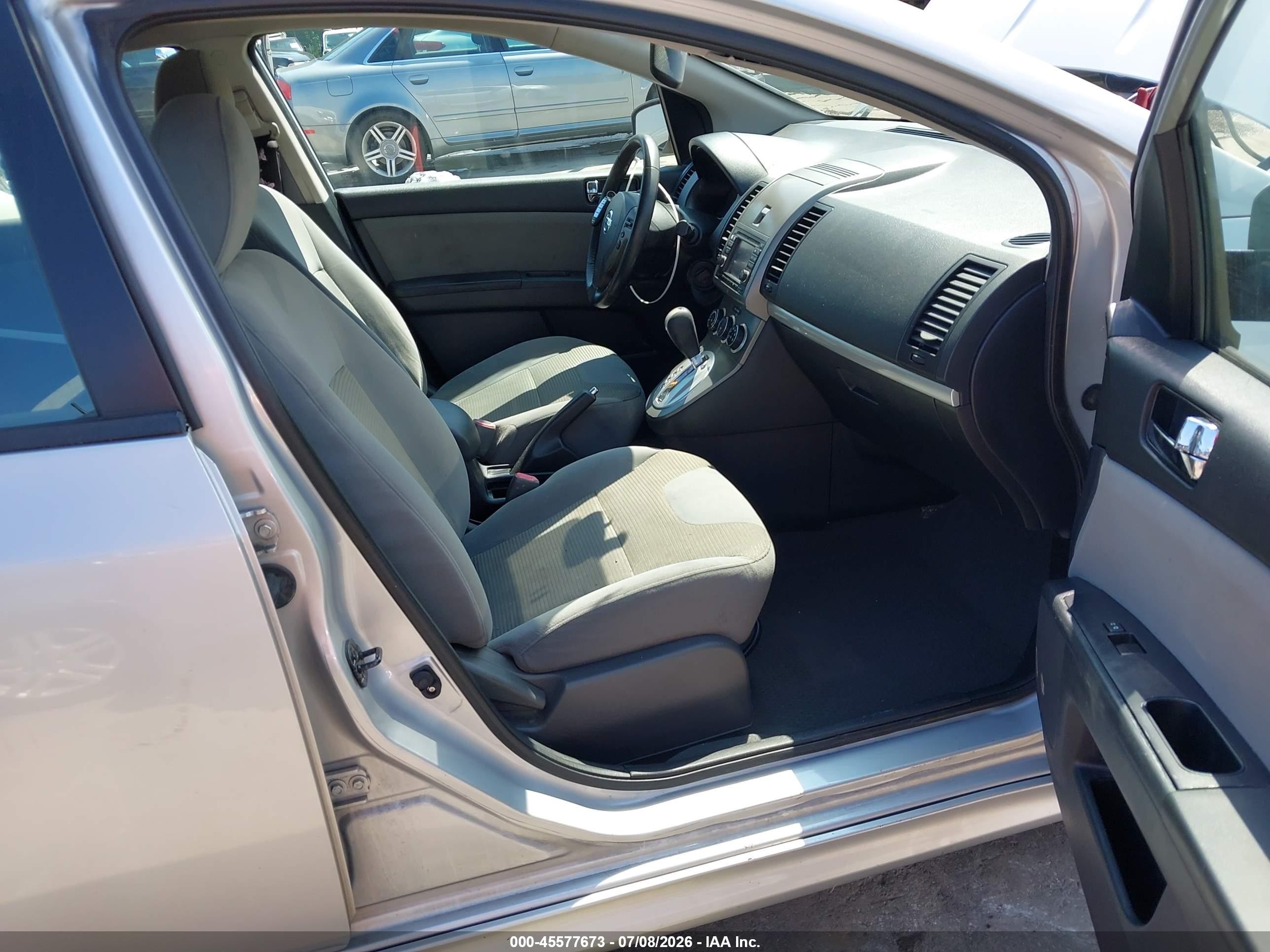 2012 Nissan Sentra 2.0 Sr Серебряный vin: 3N1AB6AP9CL778675