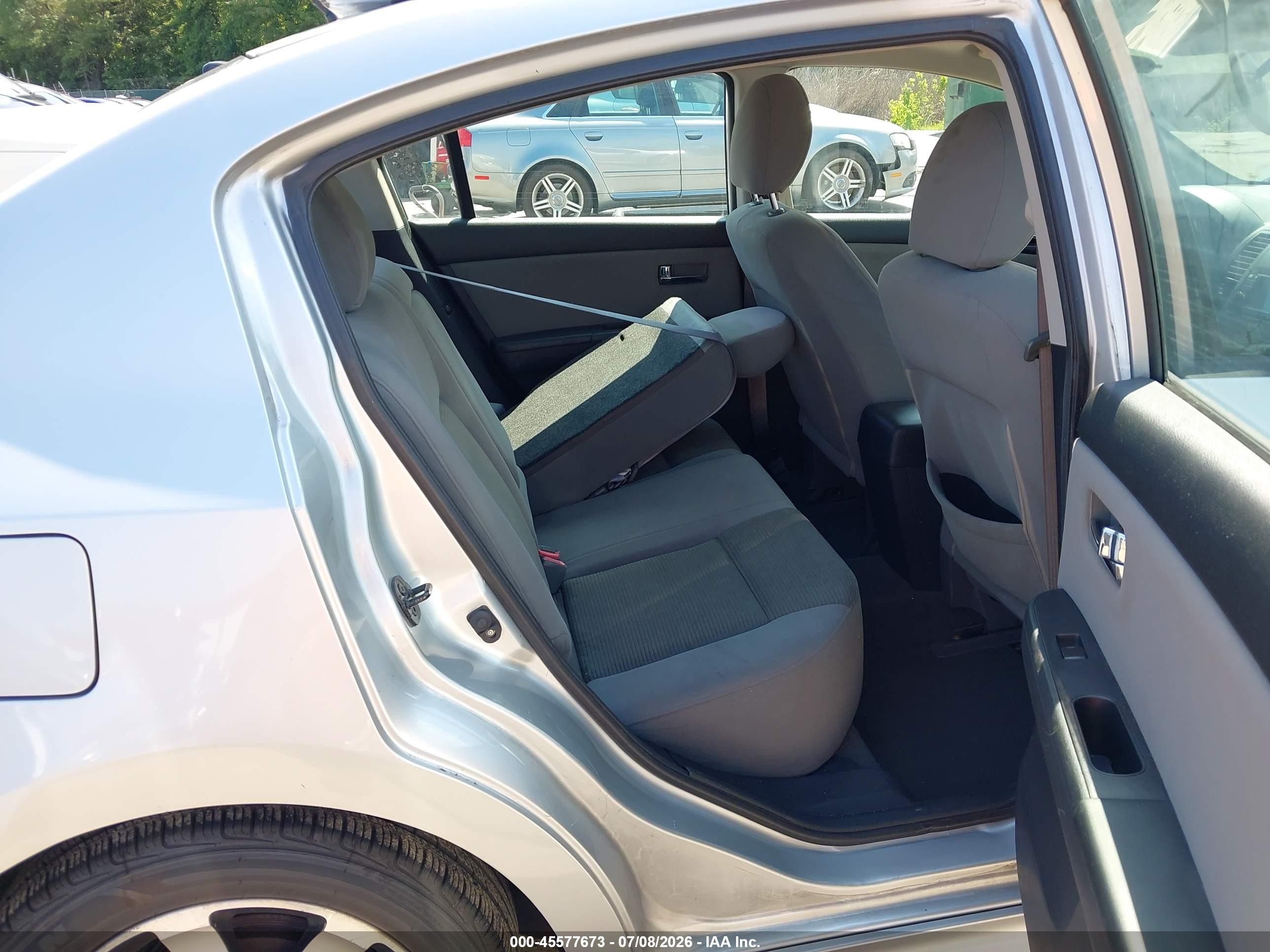 2012 Nissan Sentra 2.0 Sr Серебряный vin: 3N1AB6AP9CL778675