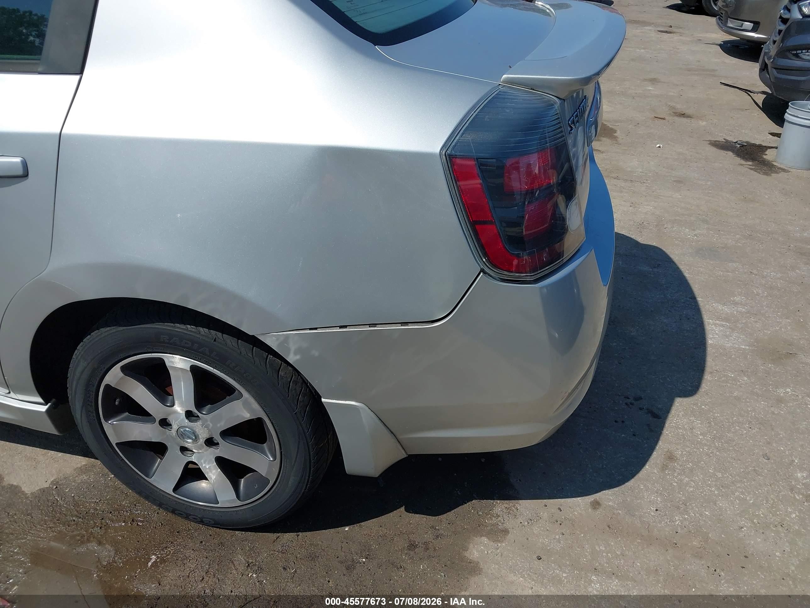 2012 Nissan Sentra 2.0 Sr Серебряный vin: 3N1AB6AP9CL778675