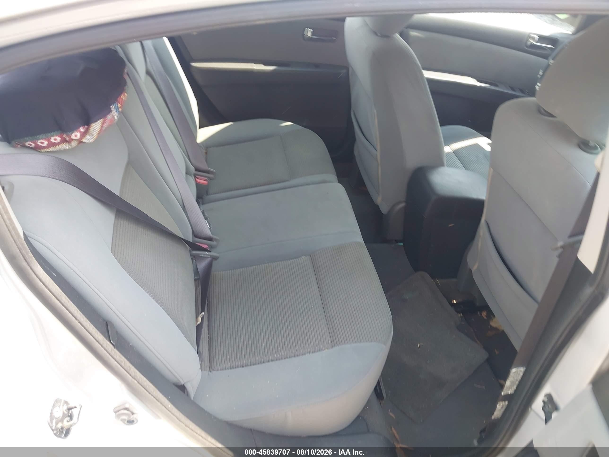 2010 Nissan Sentra 2.0s Silver vin: 3N1AB6APXAL609777