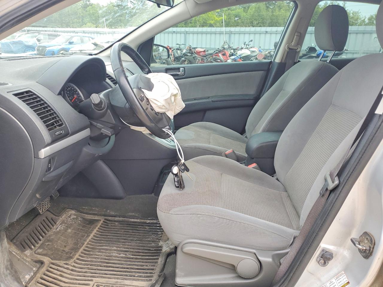 2010 Nissan Sentra 2.0 Silver vin: 3N1AB6APXAL625560