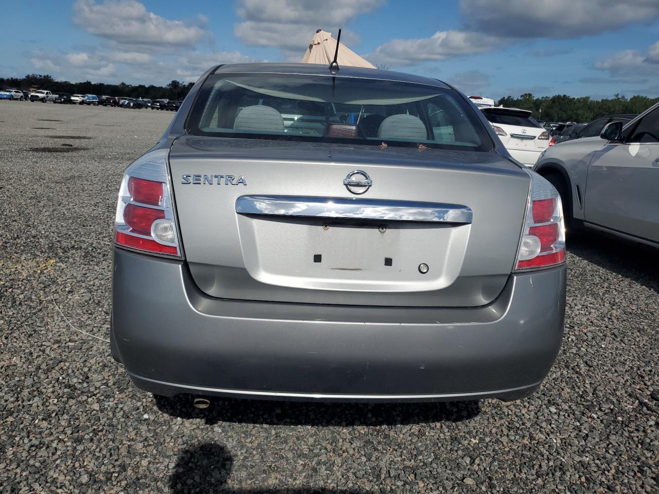 2010 Nissan Sentra 2.0 Silver vin: 3N1AB6APXAL630774