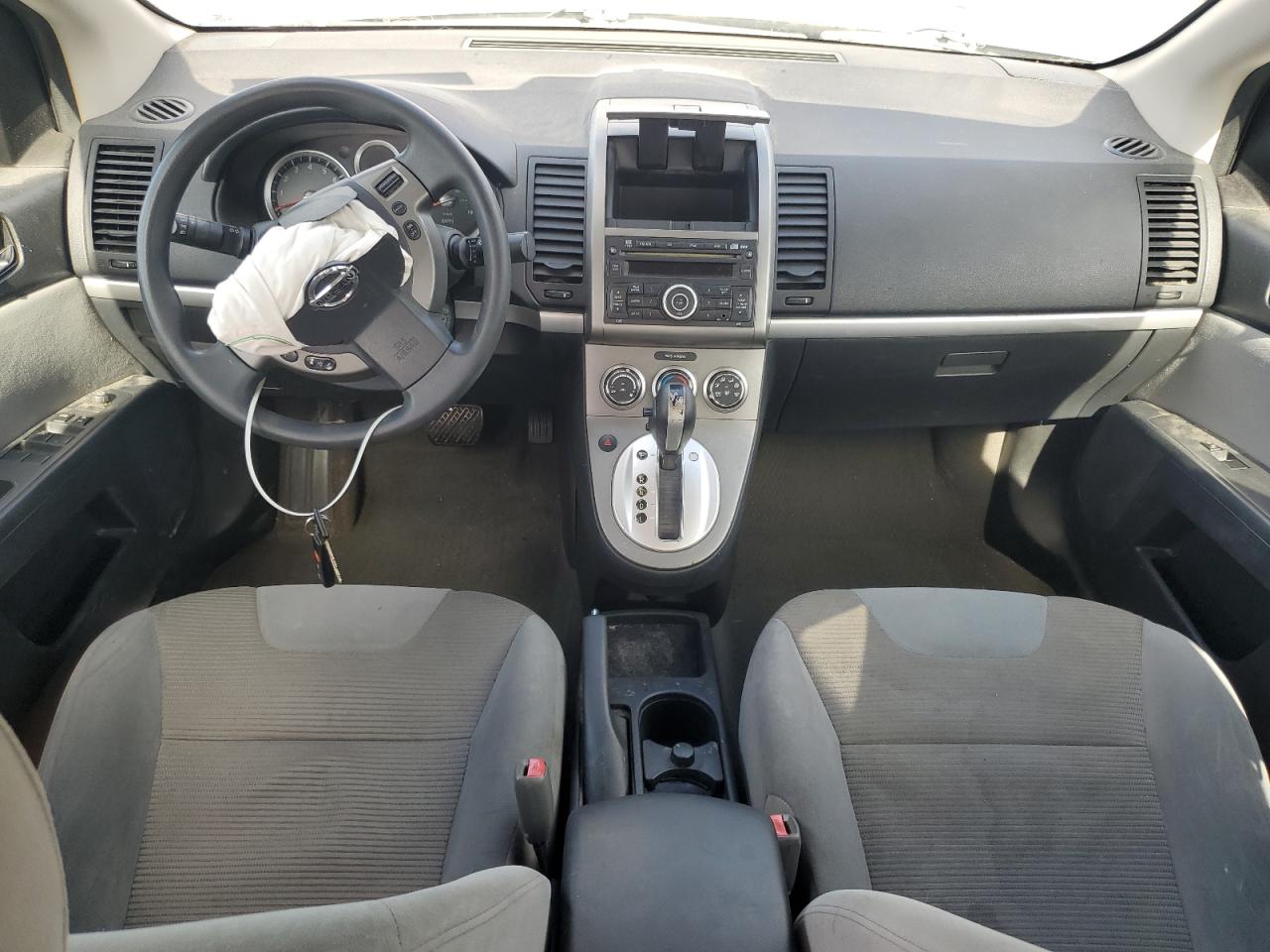 2010 Nissan Sentra 2.0 Silver vin: 3N1AB6APXAL630774