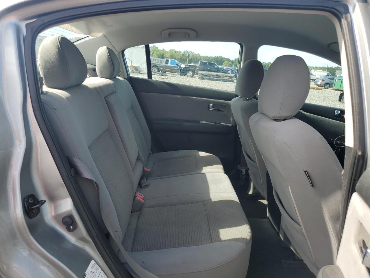 2010 Nissan Sentra 2.0 Silver vin: 3N1AB6APXAL630774