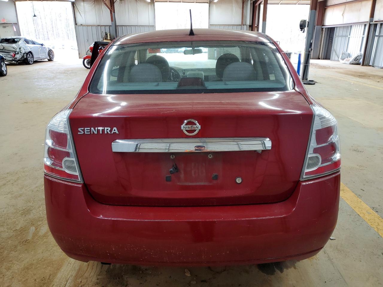 2010 Nissan Sentra 2.0 Red vin: 3N1AB6APXAL653939