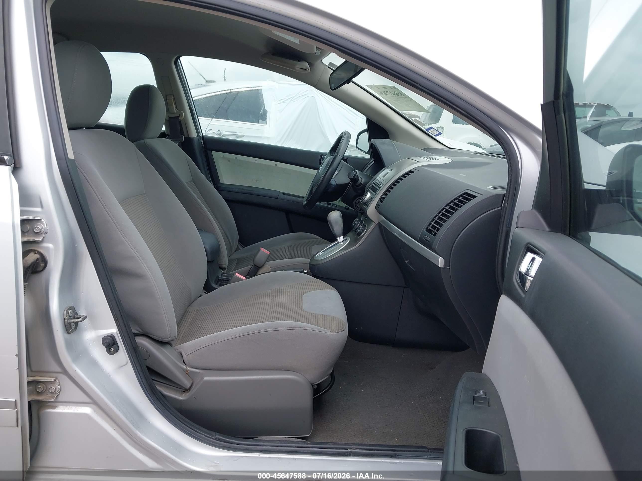 2010 Nissan Sentra 2.0s Silver vin: 3N1AB6APXAL701844
