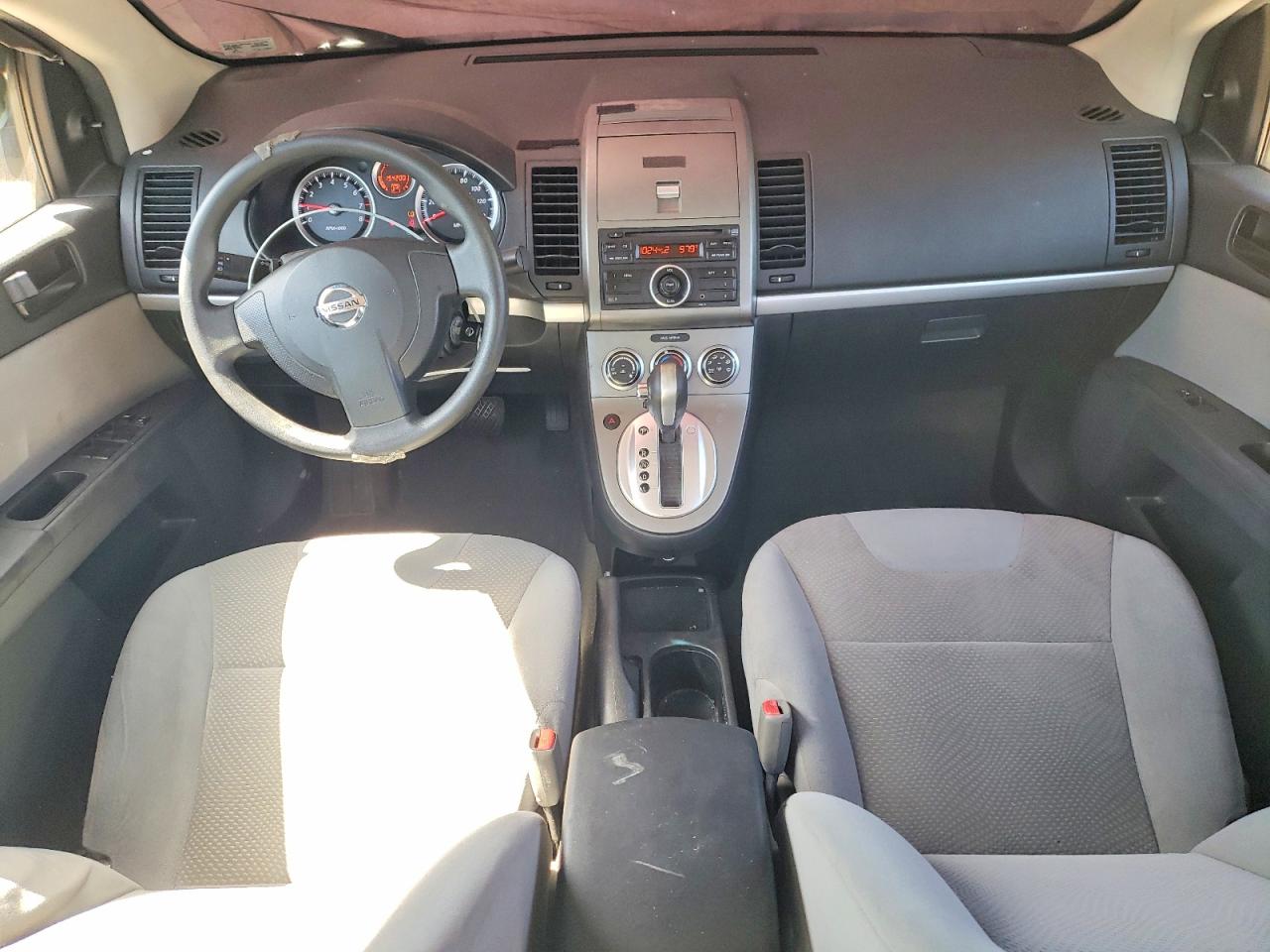 2010 Nissan Sentra 2.0 Silver vin: 3N1AB6APXAL711449