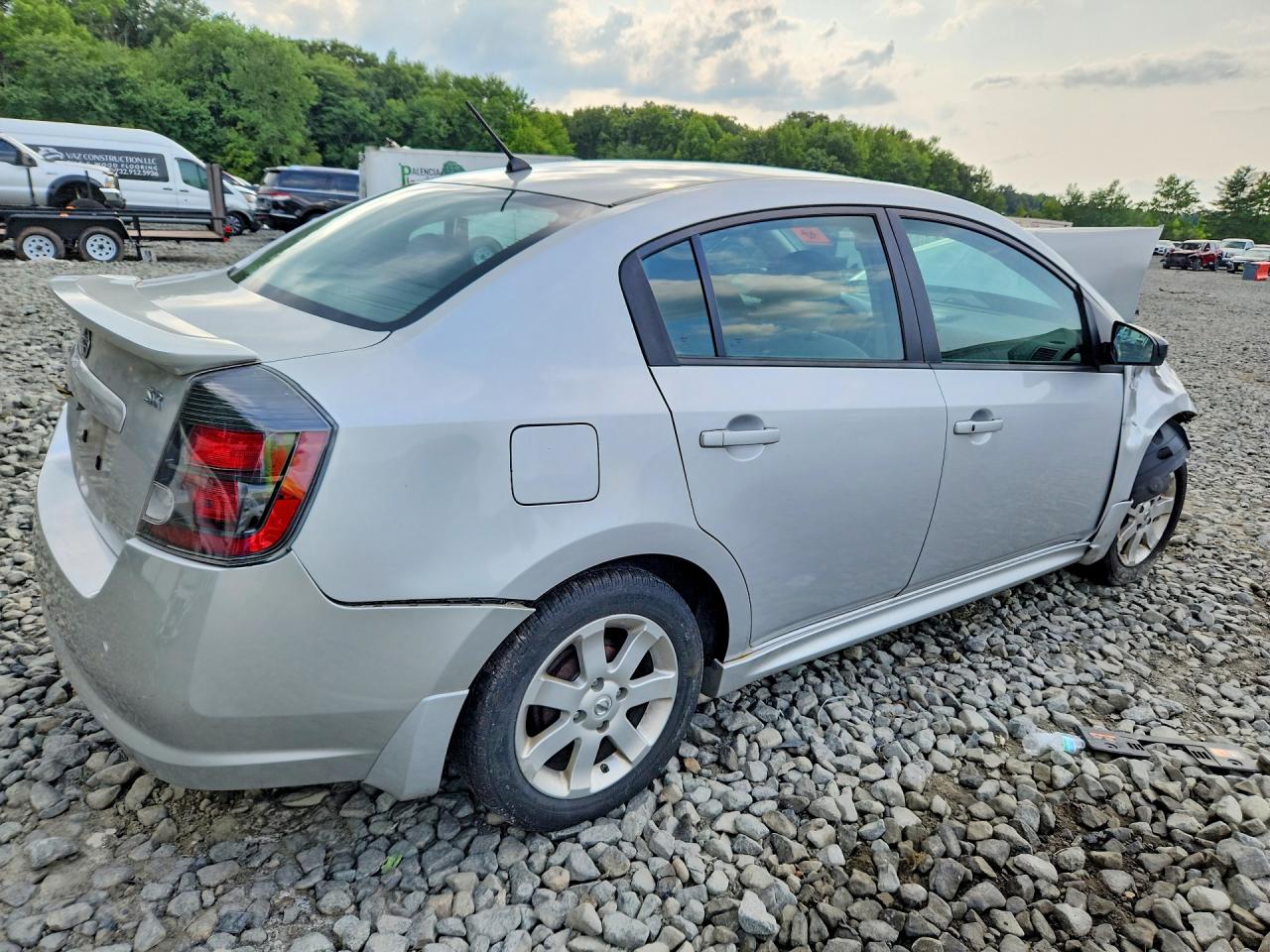 2010 Nissan Sentra 2.0 Серебряный vin: 3N1AB6APXAL716926