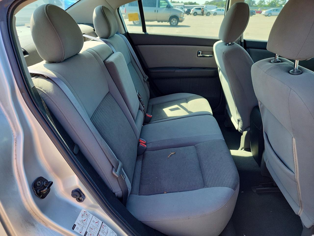 2011 Nissan Sentra 2.0 Silver vin: 3N1AB6APXBL622367