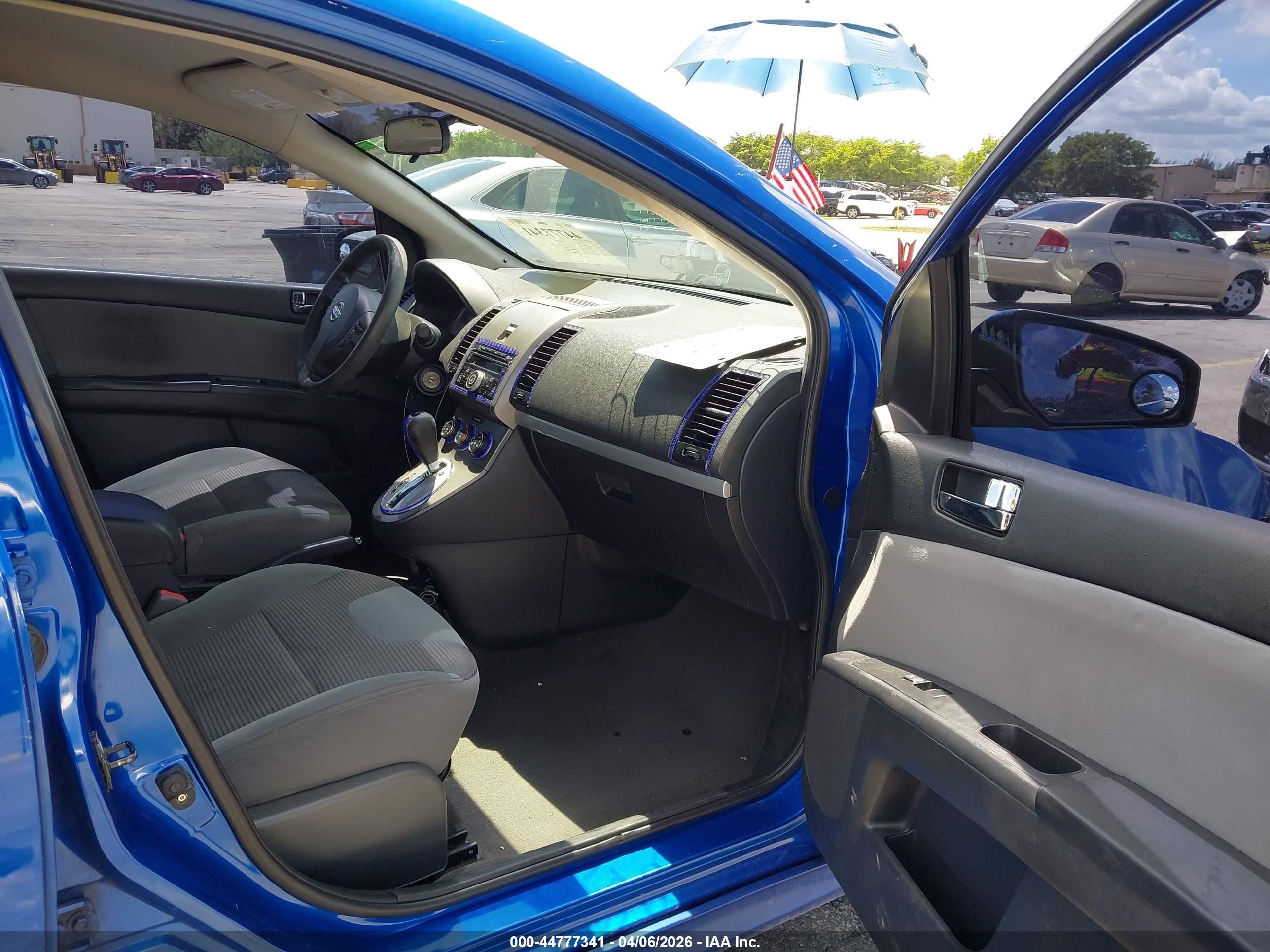 2011 Nissan Sentra 2.0sr Синий vin: 3N1AB6APXBL628184